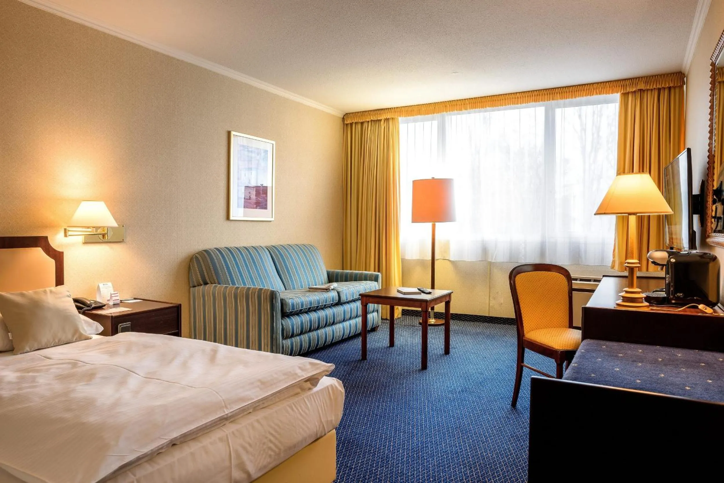 Photo of the whole room in Leoso Hotel Ludwigshafen