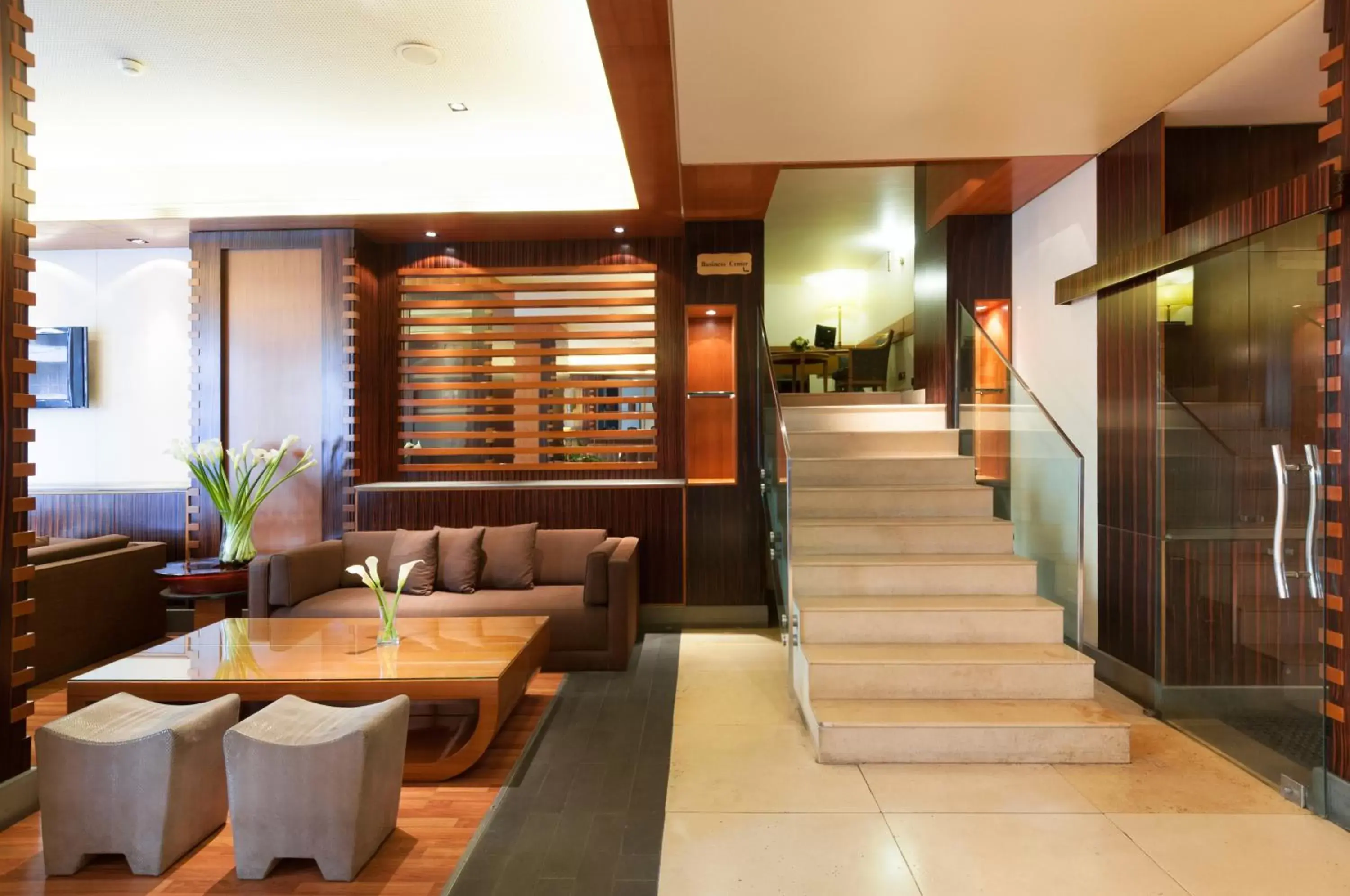 Lobby or reception in Le Commodore Hotel