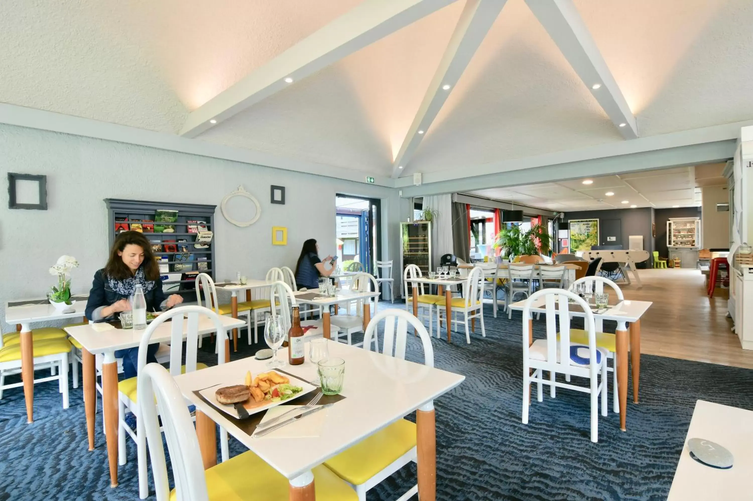 Restaurant/places to eat in Kyriad Lannion-Perros-Guirec Restaurant/places to eat in Kyriad Lannion-Perros-Guirec