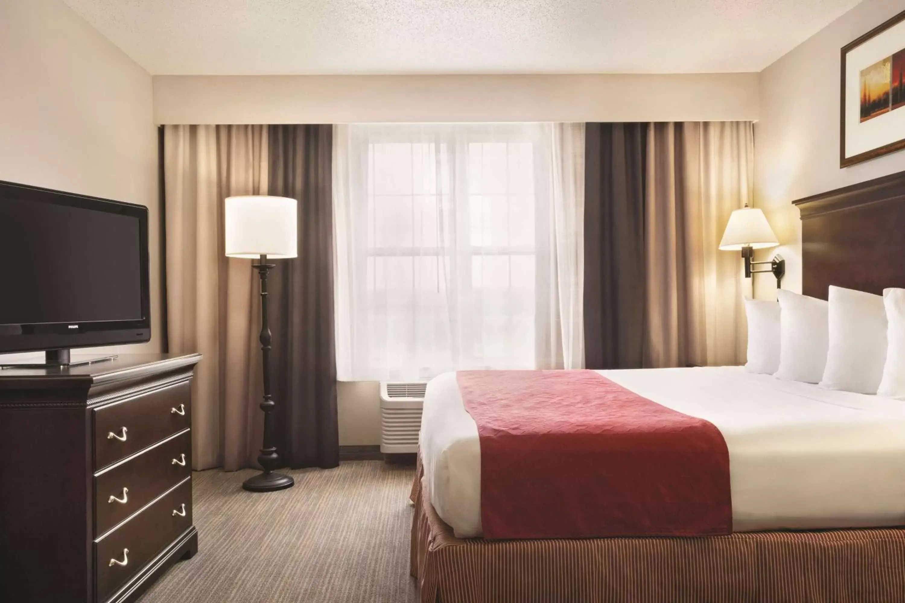 Photo of the whole room, Bed in Country Inn & Suites by Radisson, Moline Airport, IL