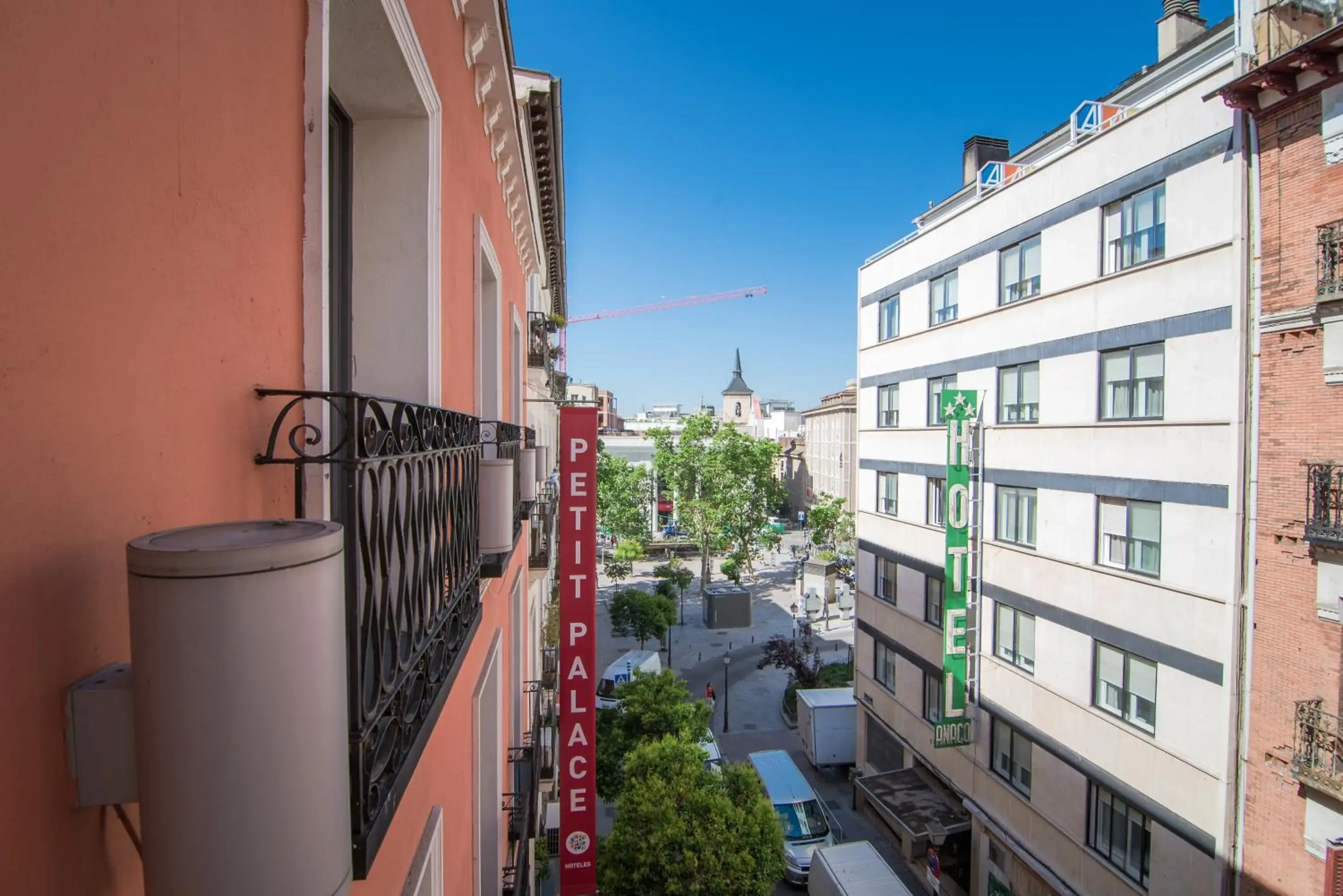 Property building in Petit Palace Tres Cruces Property building in Petit Palace Tres Cruces