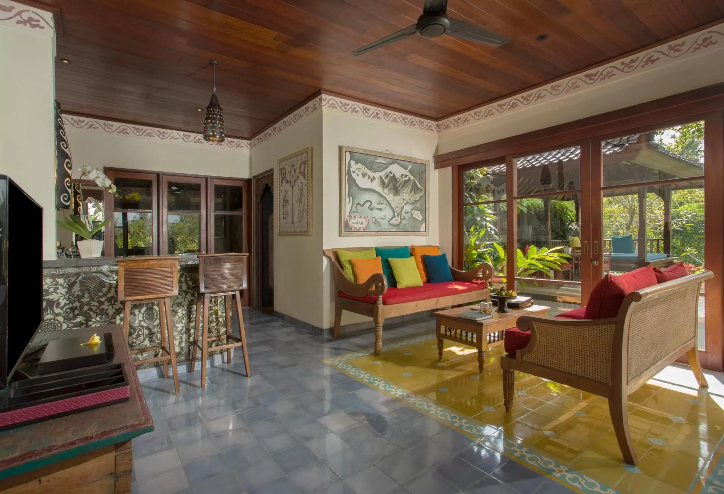 Living room, Seating Area in Dwaraka The Royal Villas