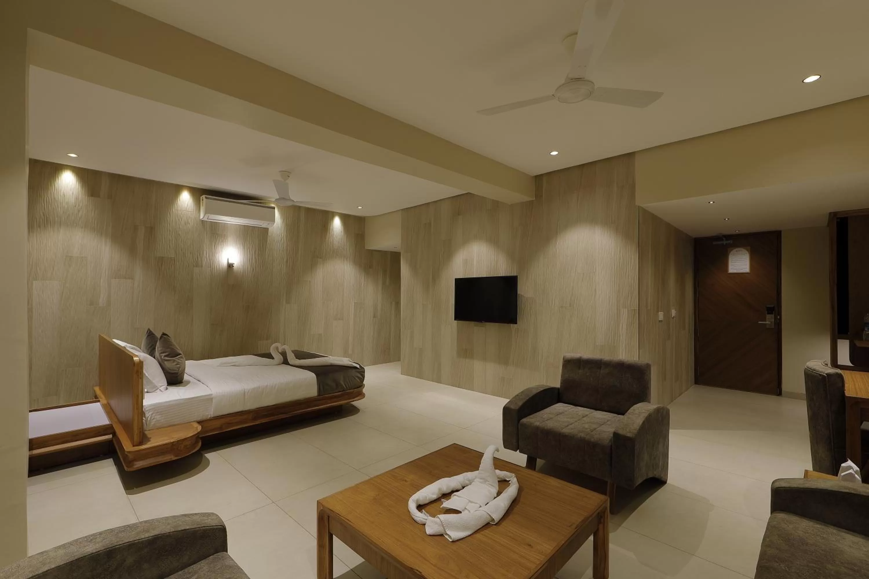 Photo of the whole room, Bed in Artilla Inn