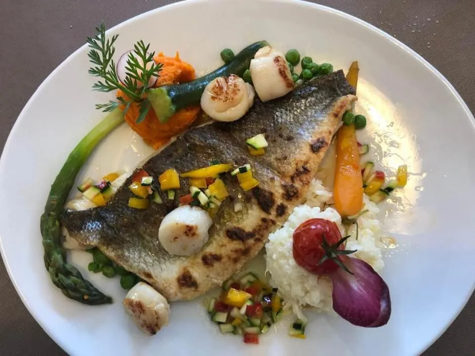 Restaurant/places to eat in La Clé Des Champs