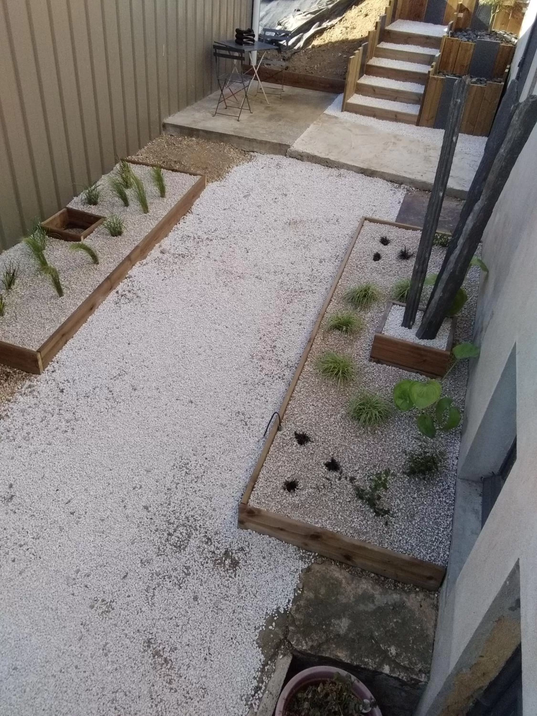 Garden view in Virginie et Serge