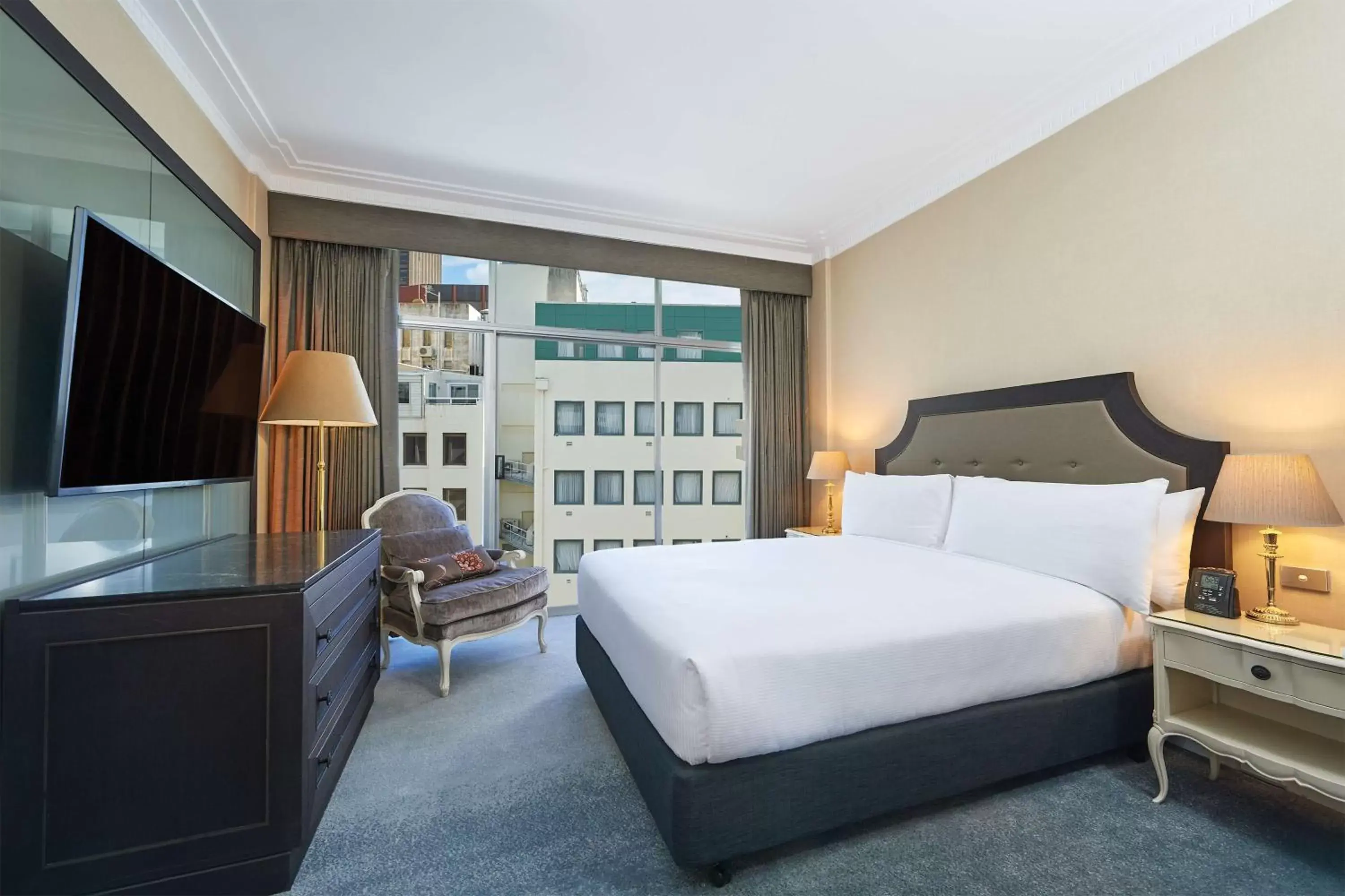 Bed in Parmelia Hilton Perth