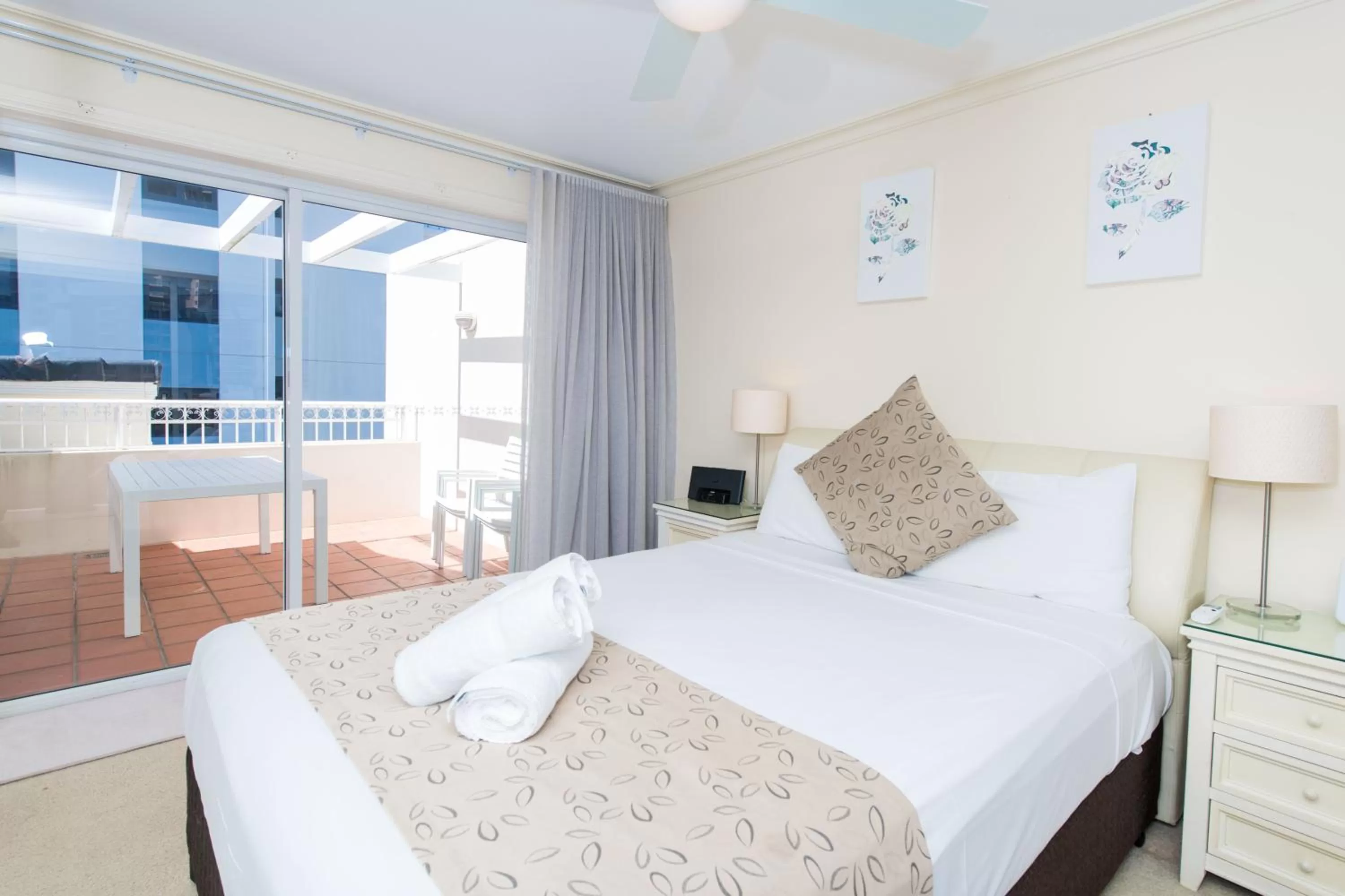 Bedroom, Bed in La Grande Apartments