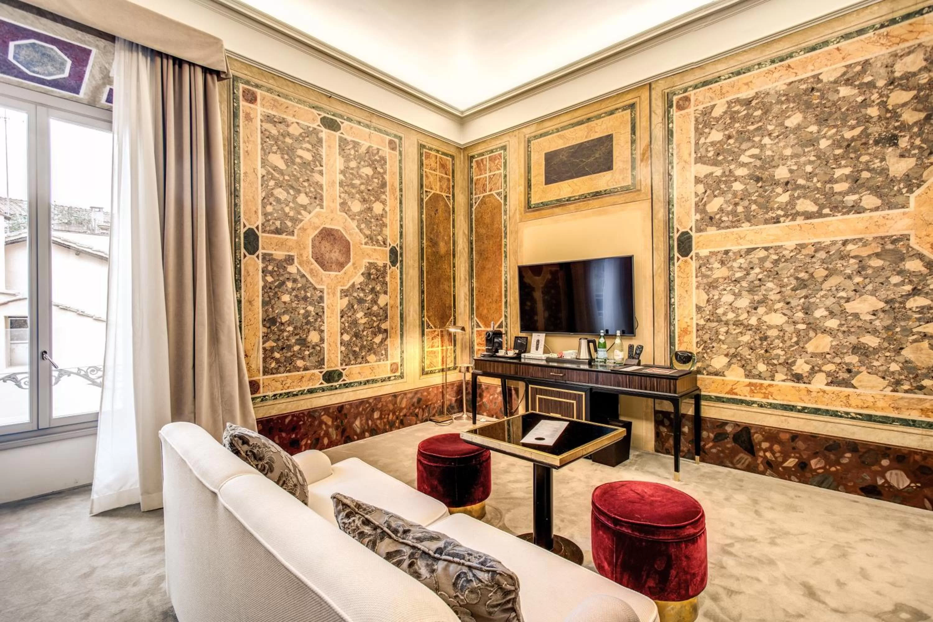 TV and multimedia in Martius Private Suites Hotel