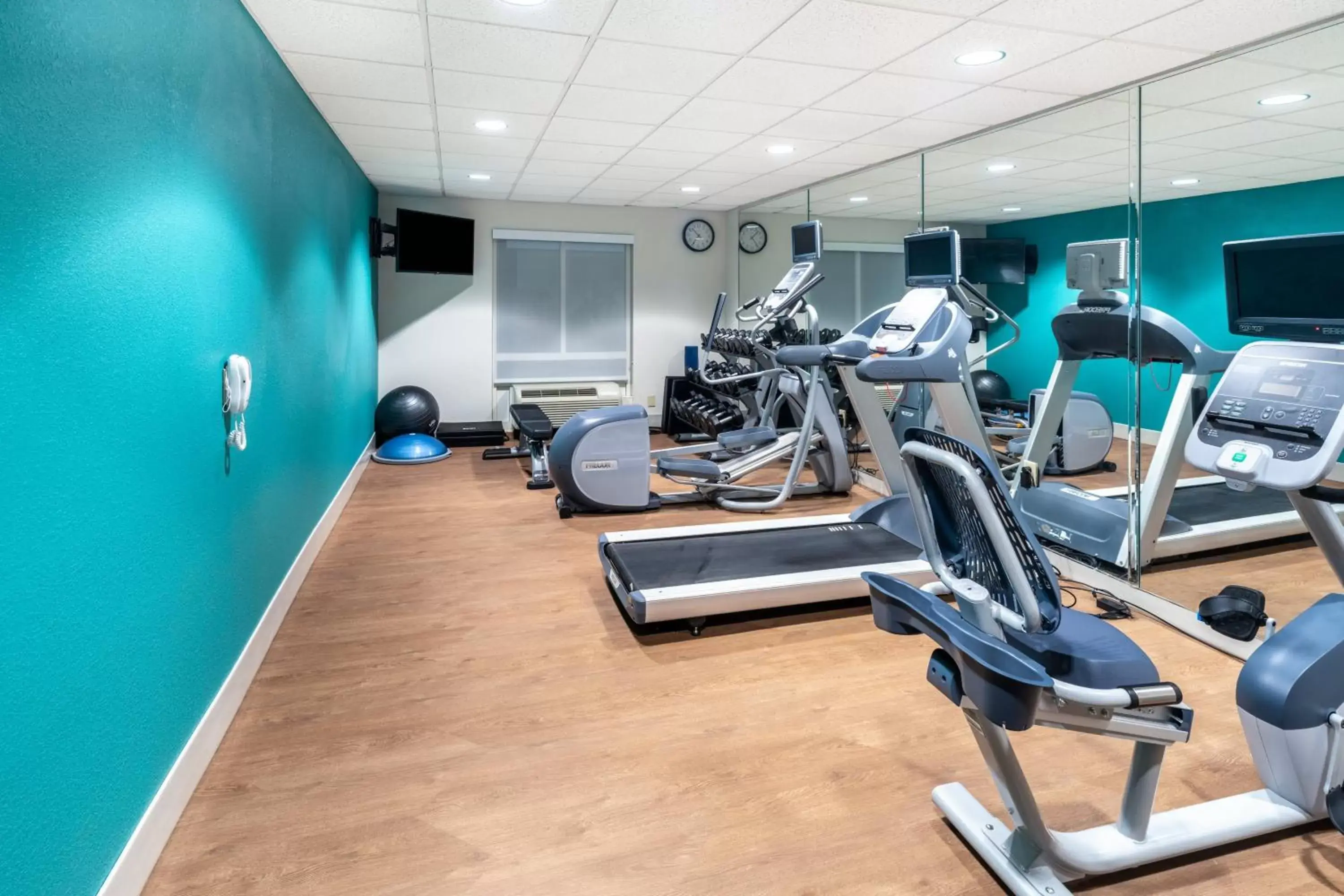 Fitness centre/facilities, Fitness Center/Facilities in Holiday Inn Express Hotel & Suites Talladega, an IHG Hotel