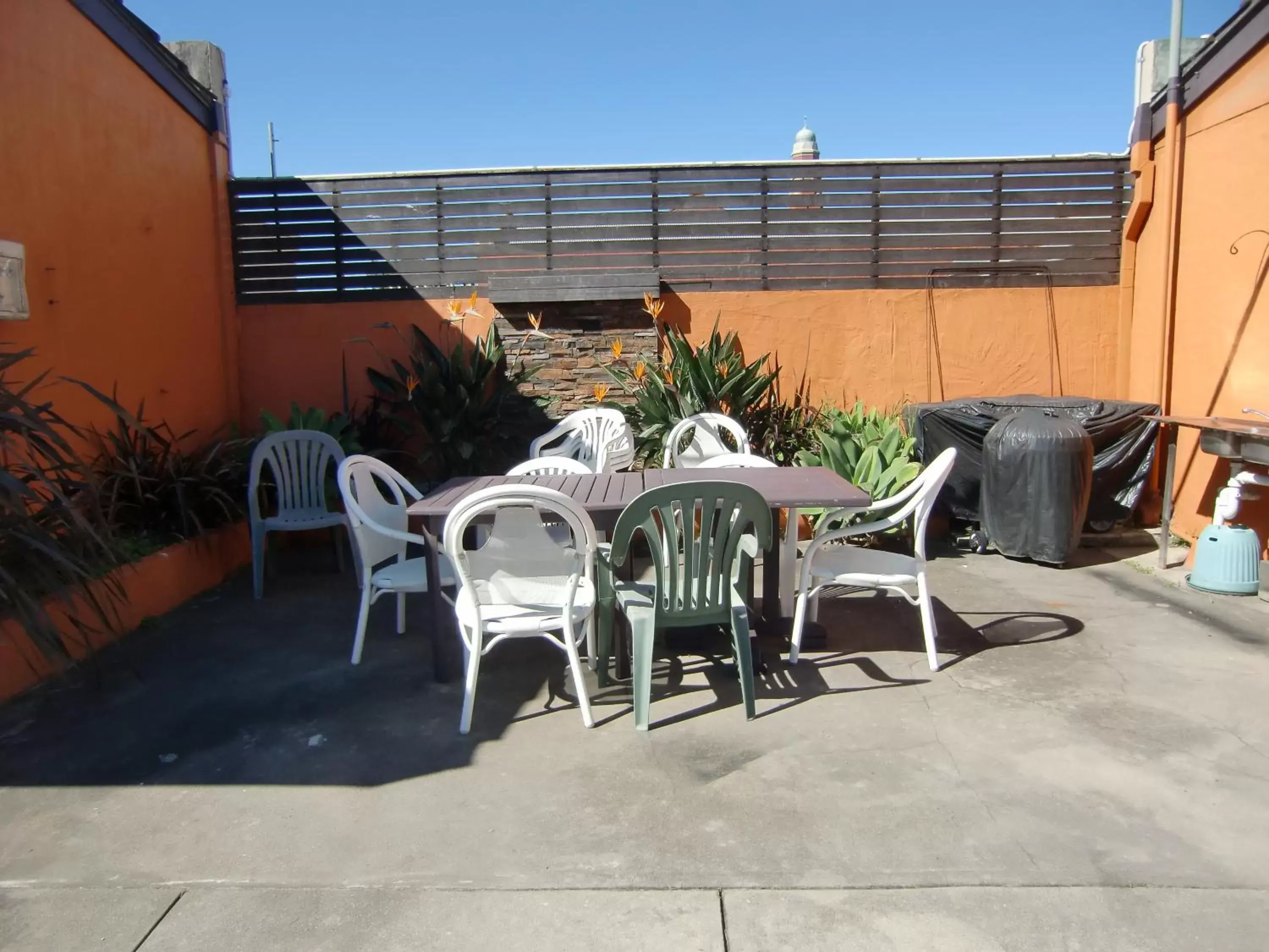 BBQ facilities in Castle Motel Bairnsdale