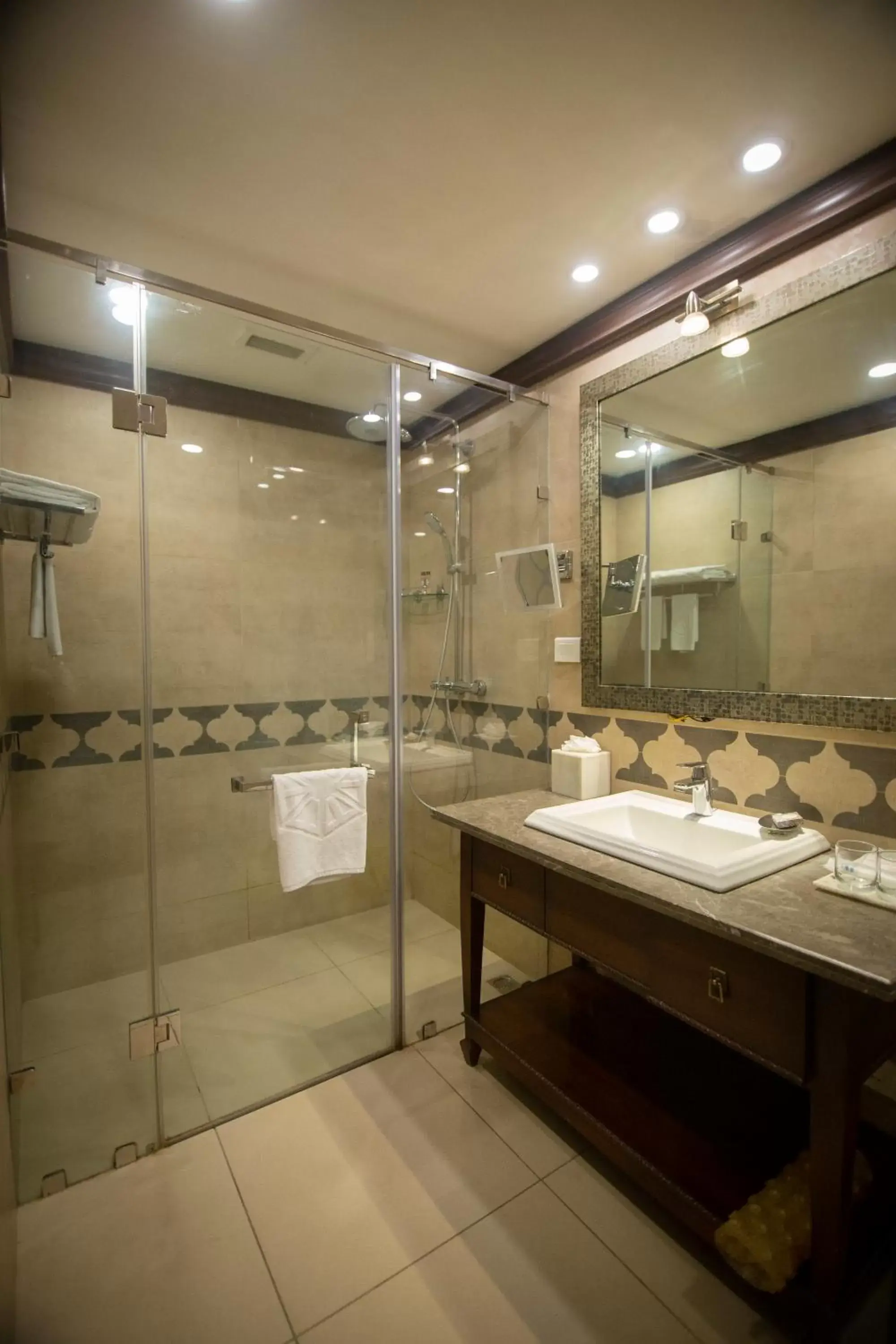 Bathroom in Ambassador, New Delhi - IHCL SeleQtions