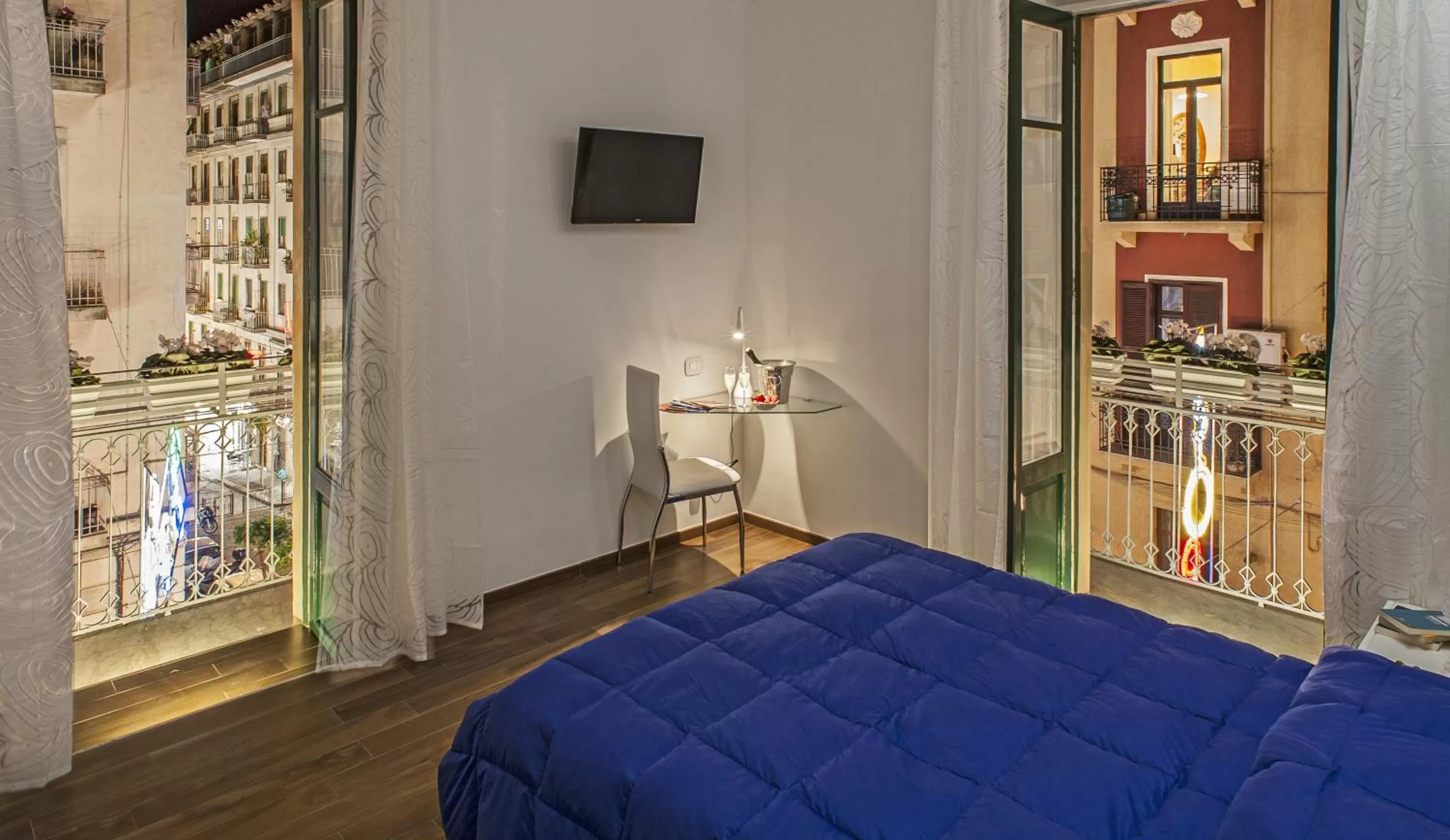 Decorative detail, Bed in Il Reticolo