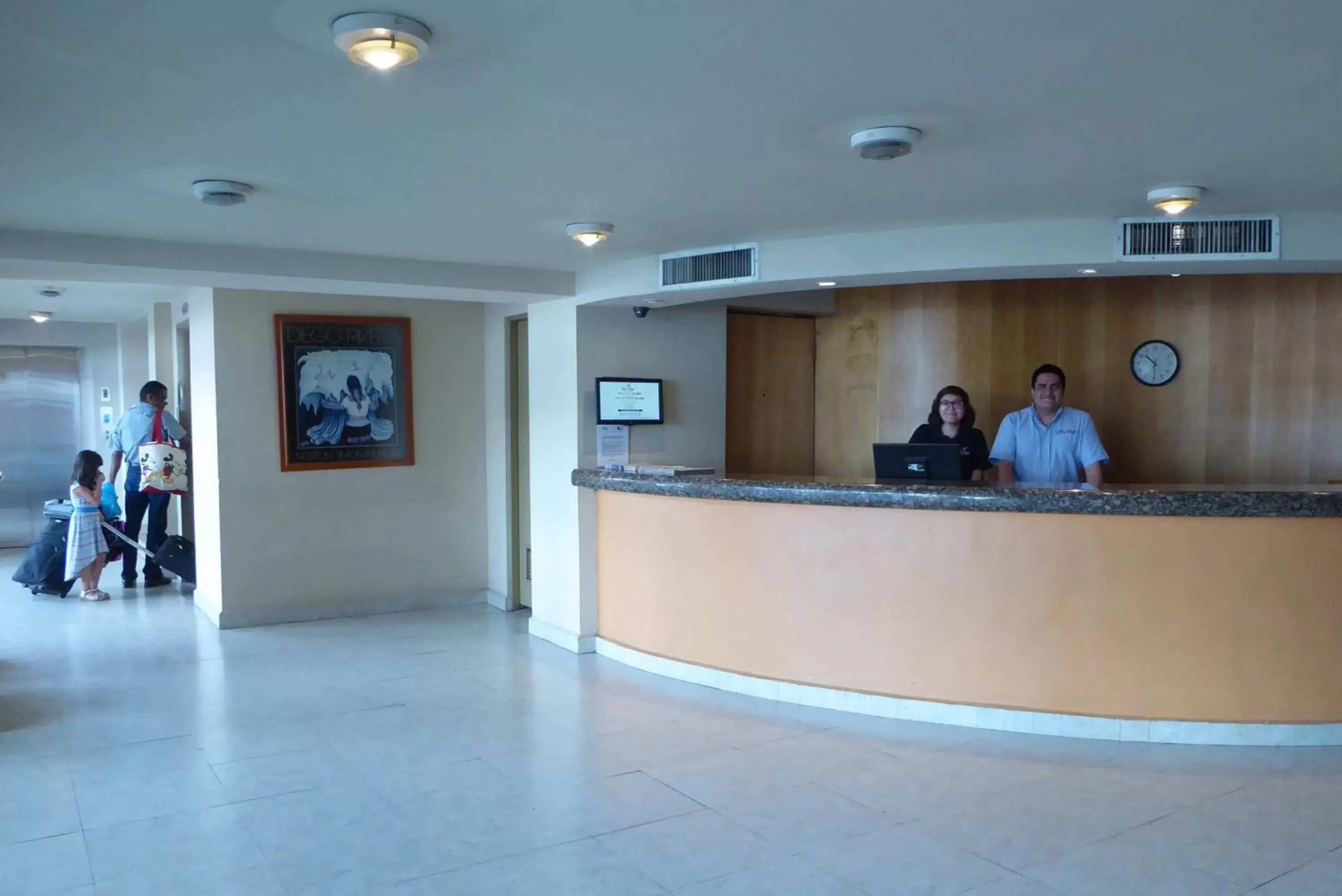 Lobby/Reception in Hotel Son- Mar Monterrey Centro
