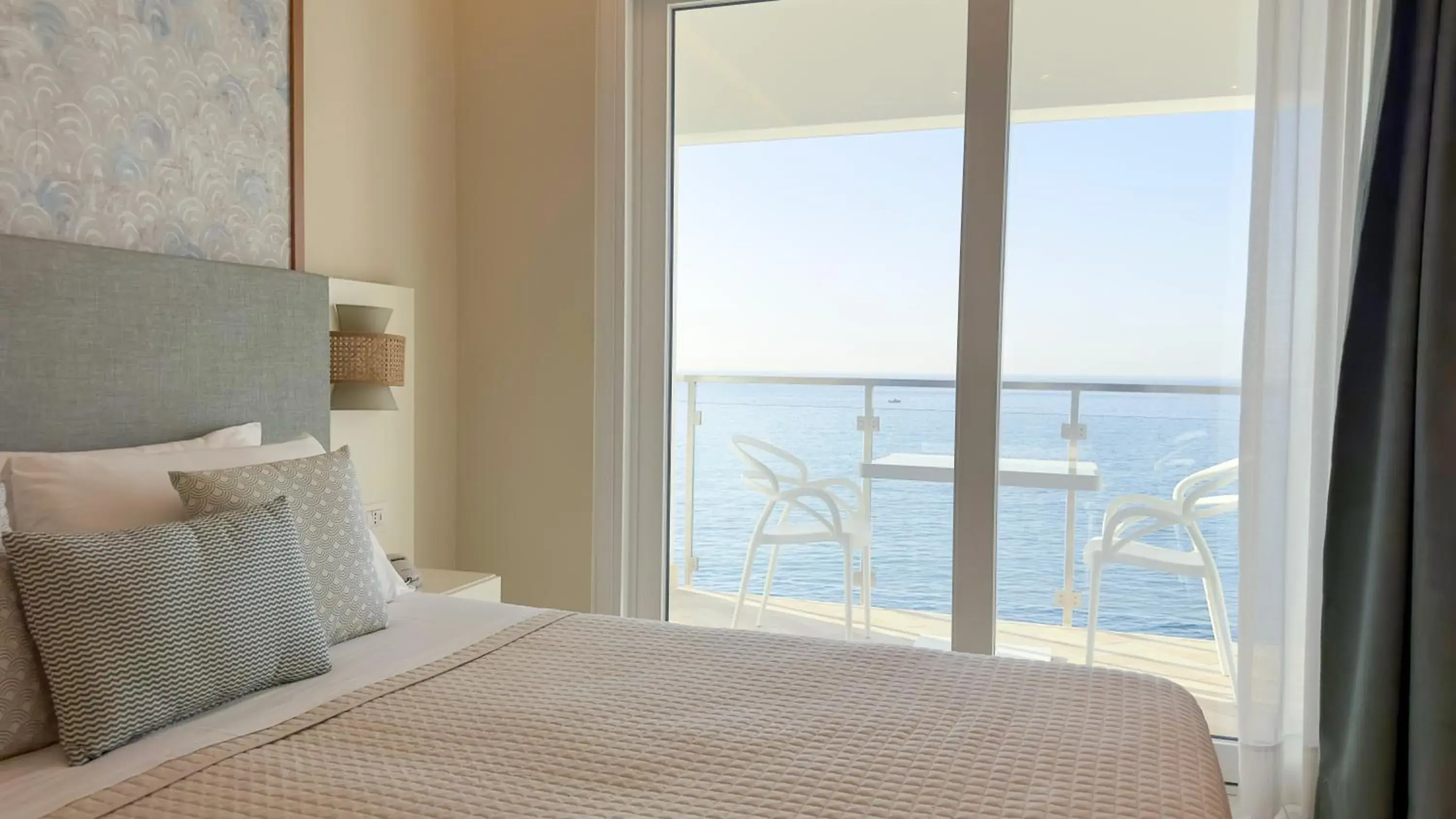 Bed, Sea View in Hotel Giosue' a mare