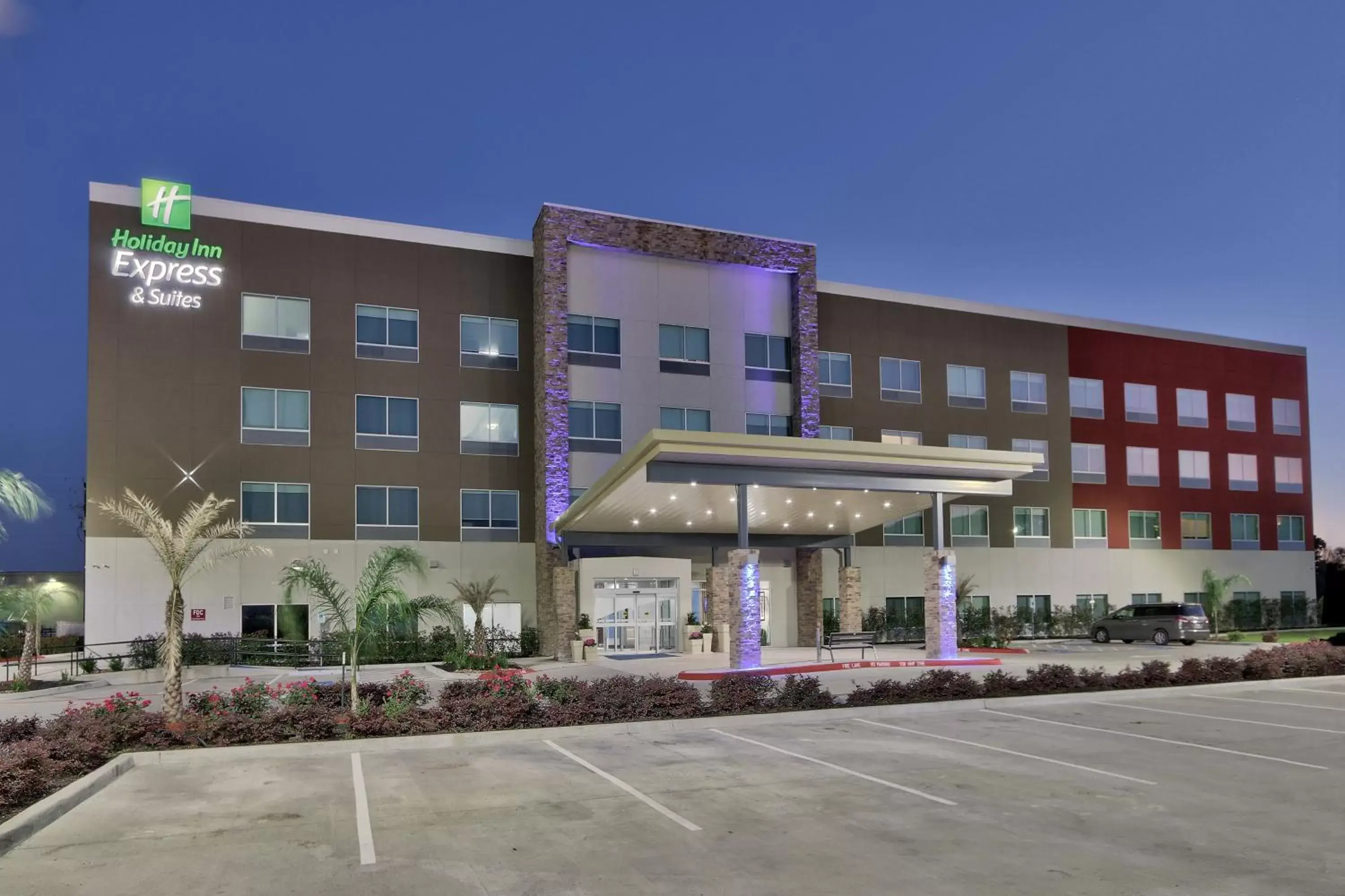 Property Building in Holiday Inn Express & Suites - Houston East - Beltway 8, an IHG Hotel