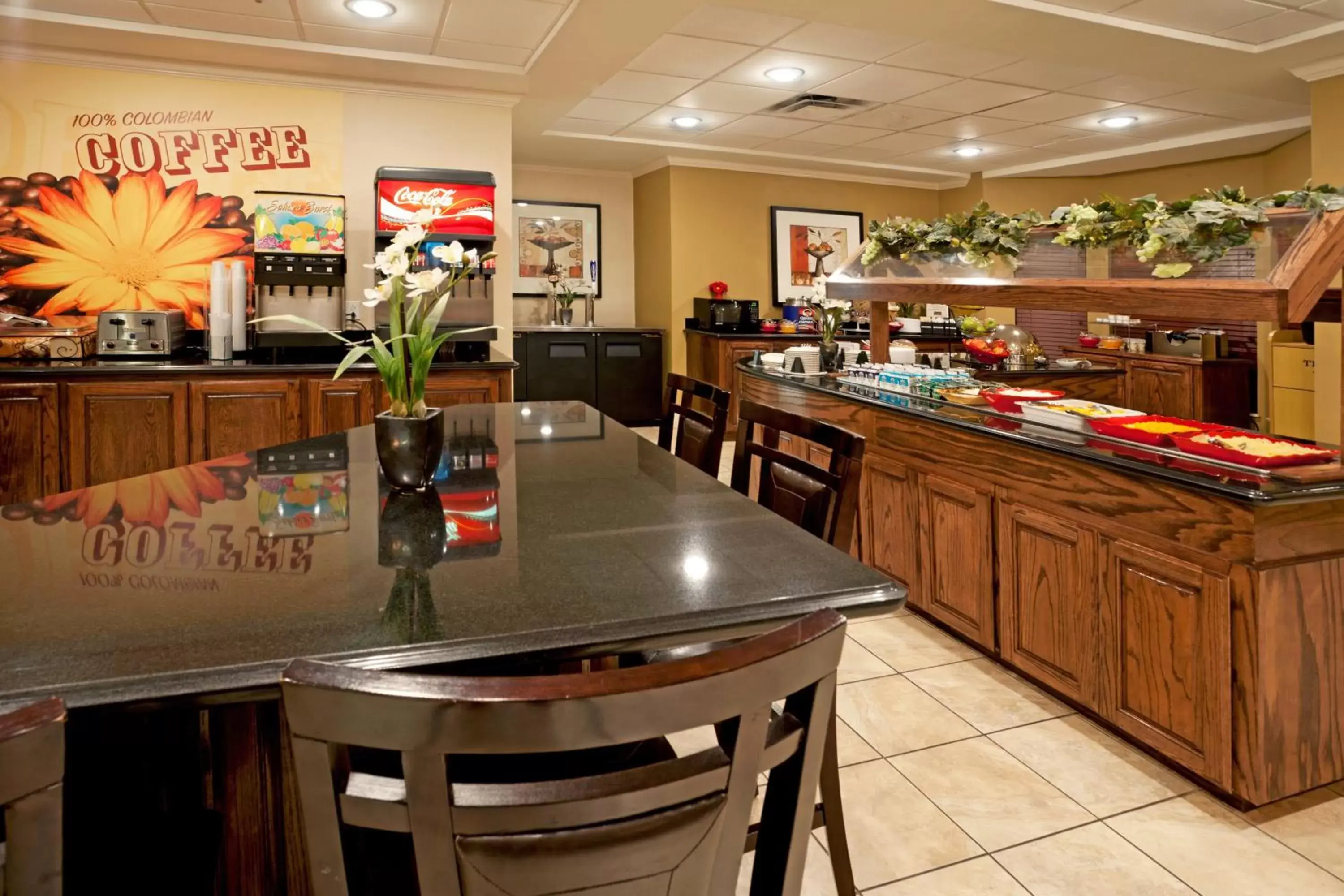 Breakfast, Restaurant/Places to Eat in Staybridge Suites McAllen, an IHG Hotel