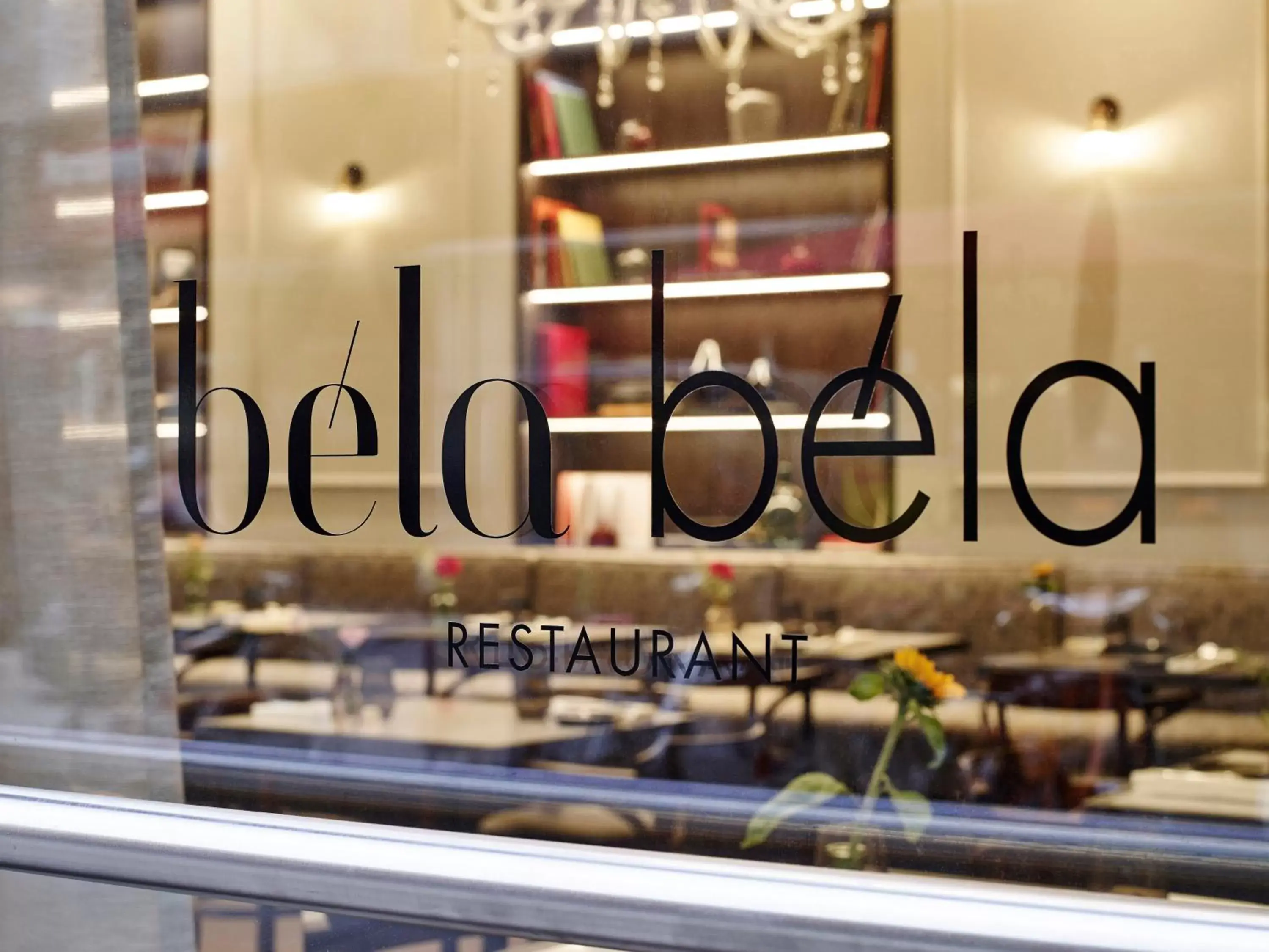 Restaurant/places to eat in Steigenberger Hotel Herrenhof Restaurant/places to eat in Steigenberger Hotel Herrenhof