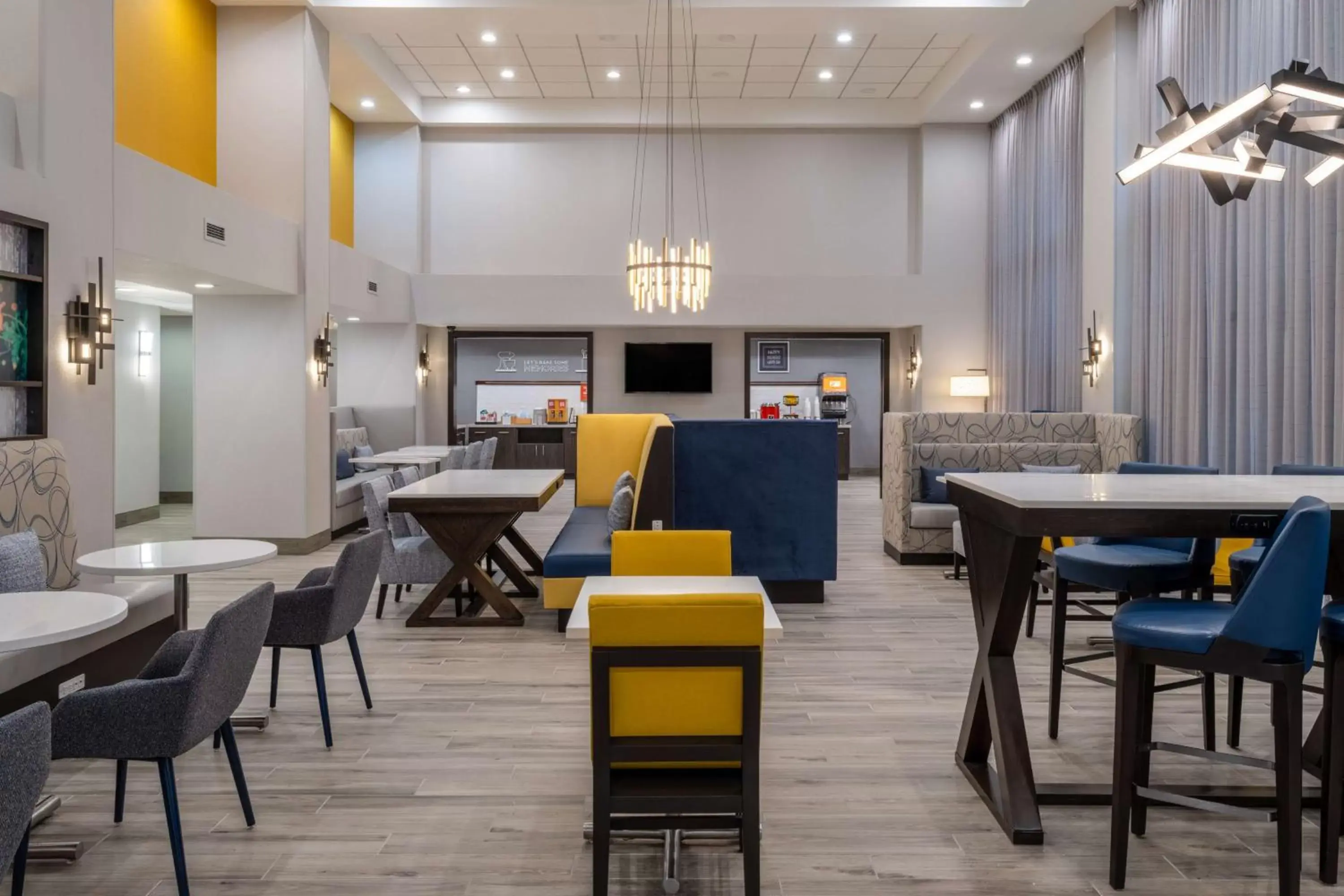Lobby or reception, Restaurant/Places to Eat in Hampton Inn & Suites Agoura Hills