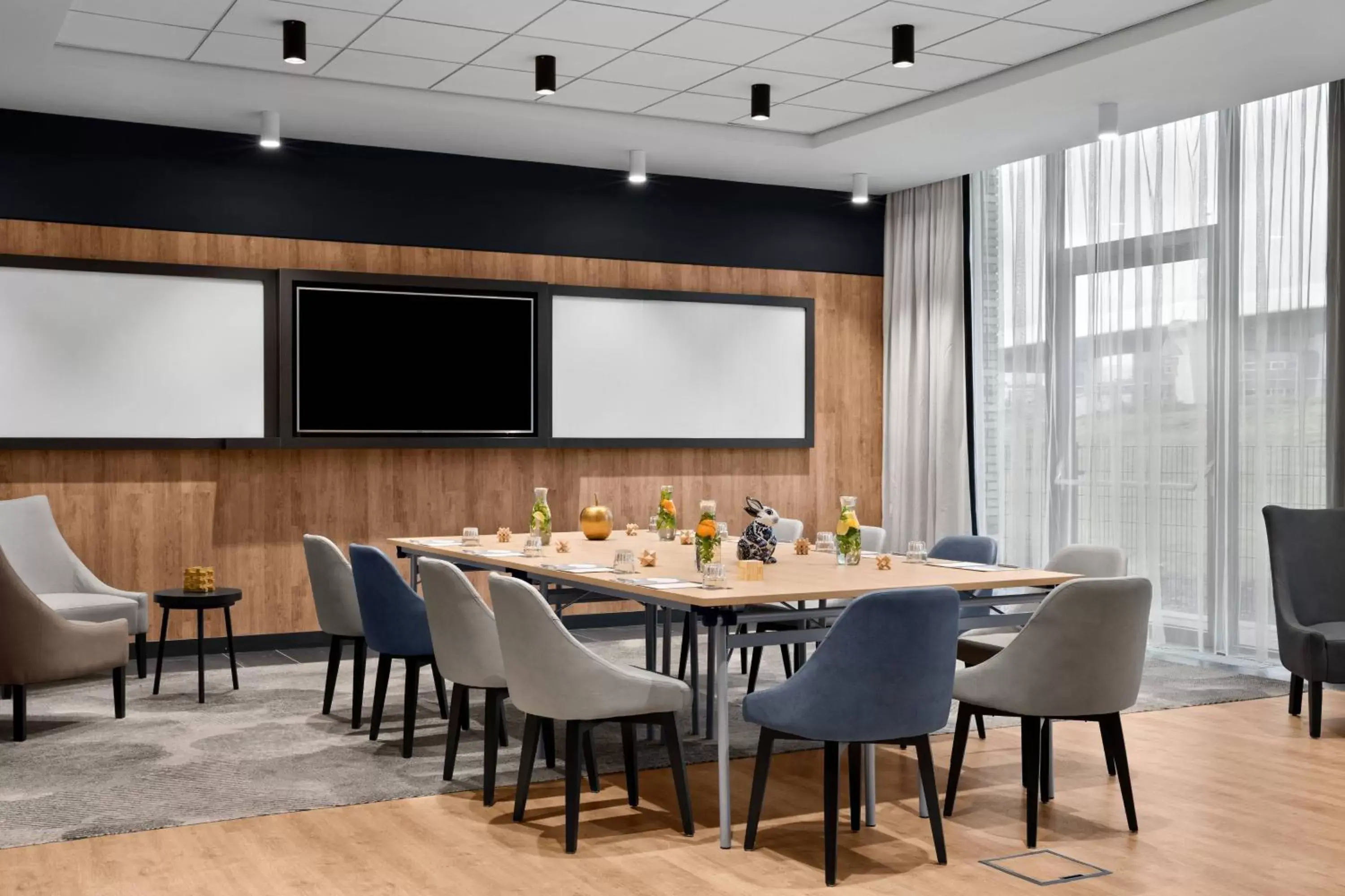 Meeting/conference room in Renaissance Amsterdam Schiphol Airport Hotel