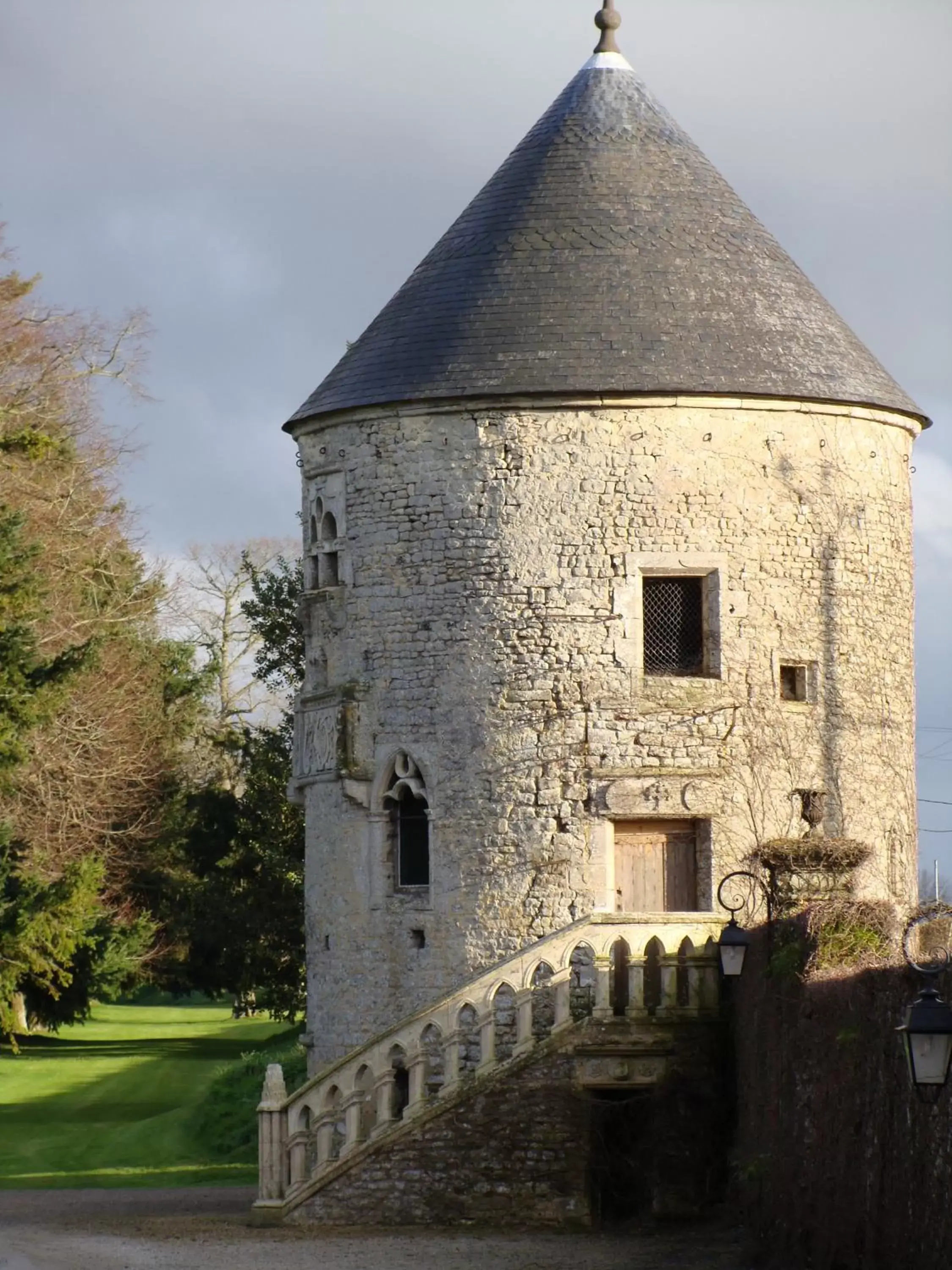 Area and facilities, Property Building in Grand Hôtel "Château de Sully" - Piscine & Spa