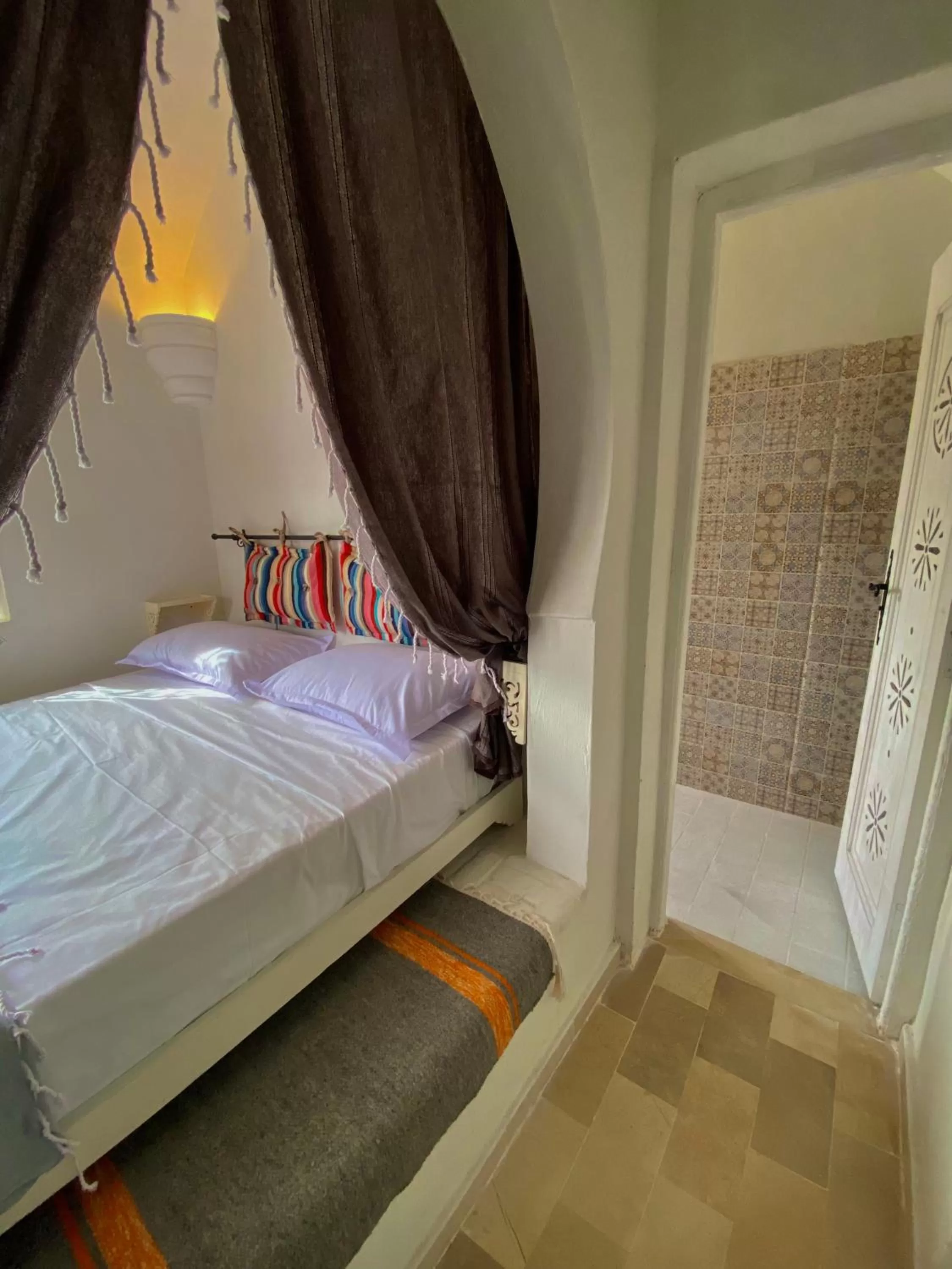 Bed in Djerba Authentique