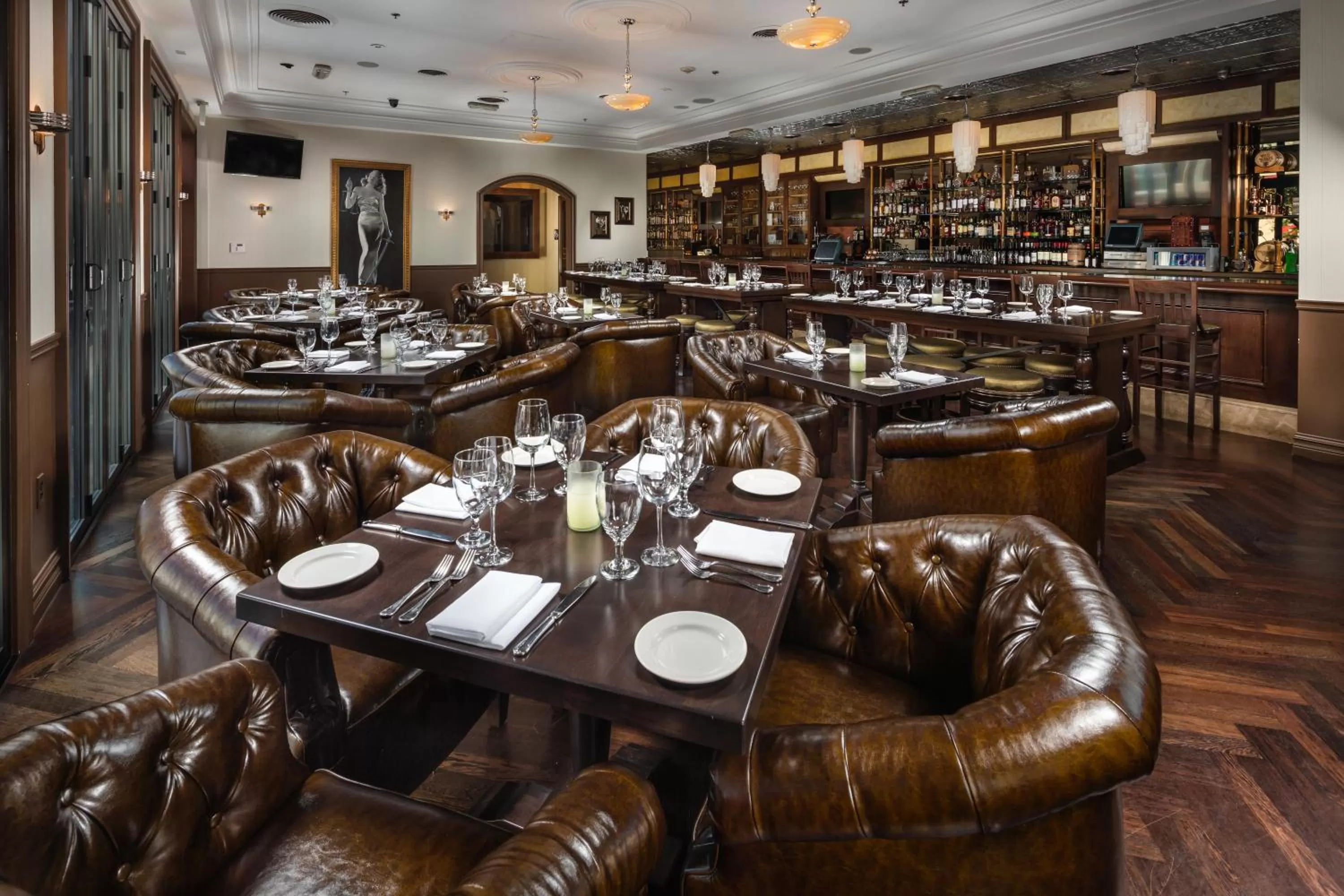 Restaurant/places to eat in Downtown Grand Hotel & Casino