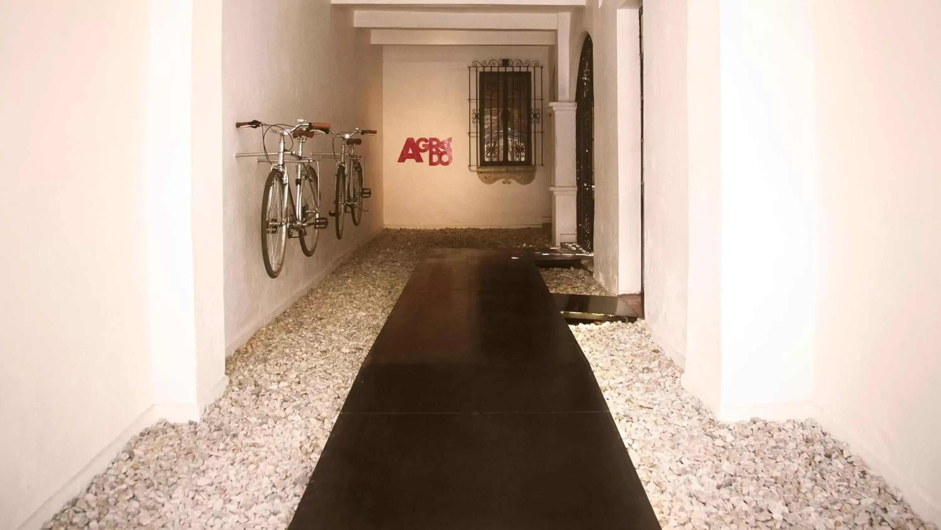 Facade/entrance in Agrado Guest House