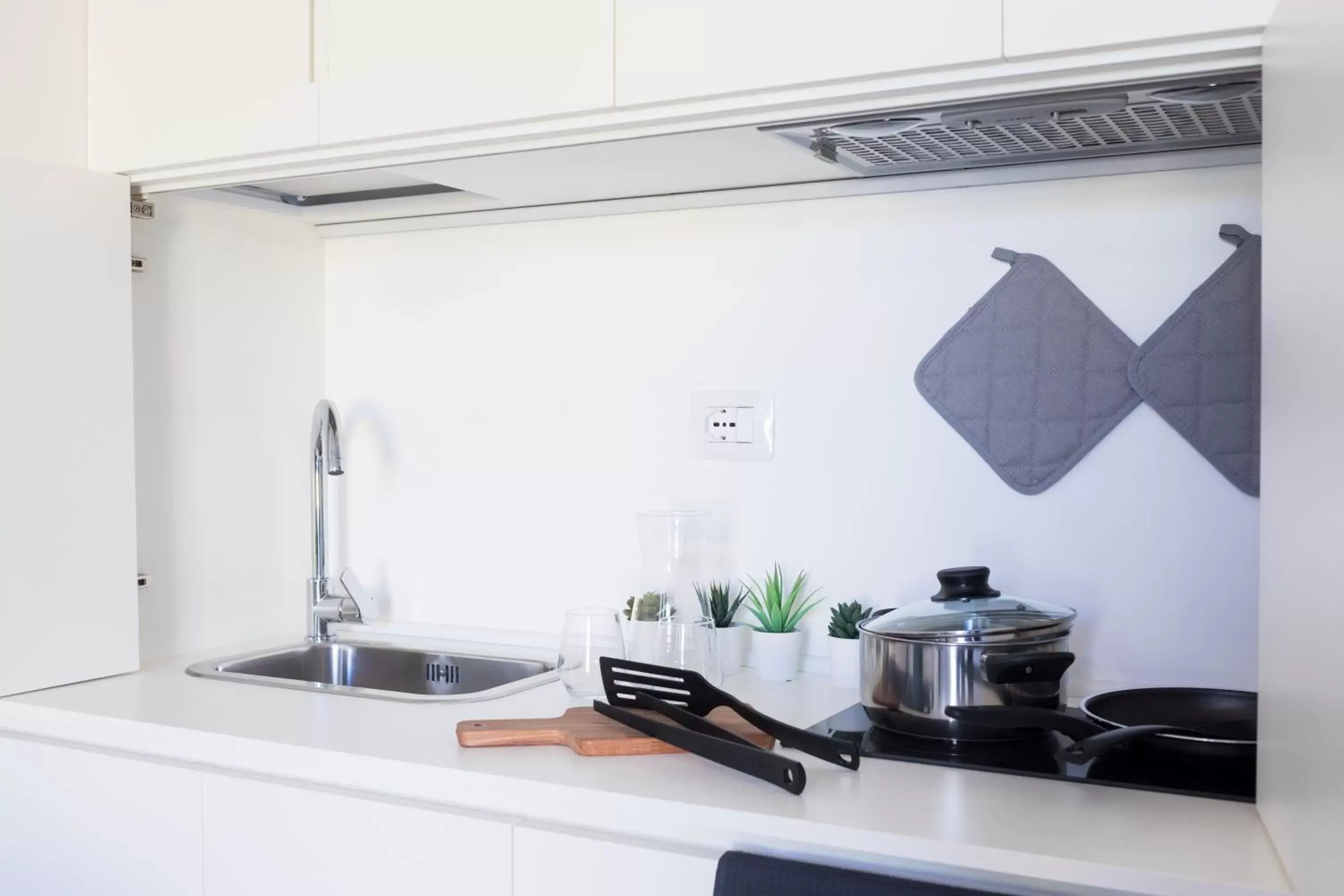 Kitchen or kitchenette, Kitchen/Kitchenette in ASPIO RESIDENCE