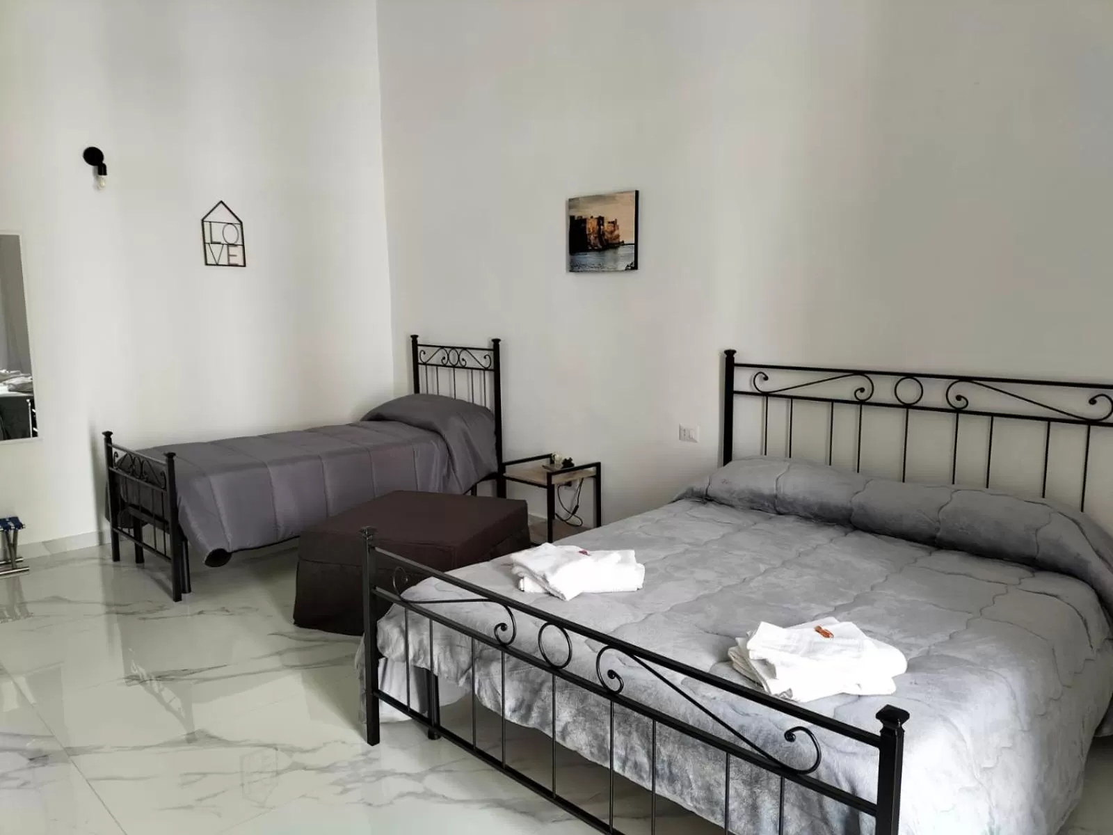 Bedroom, Bed in Lumacors House