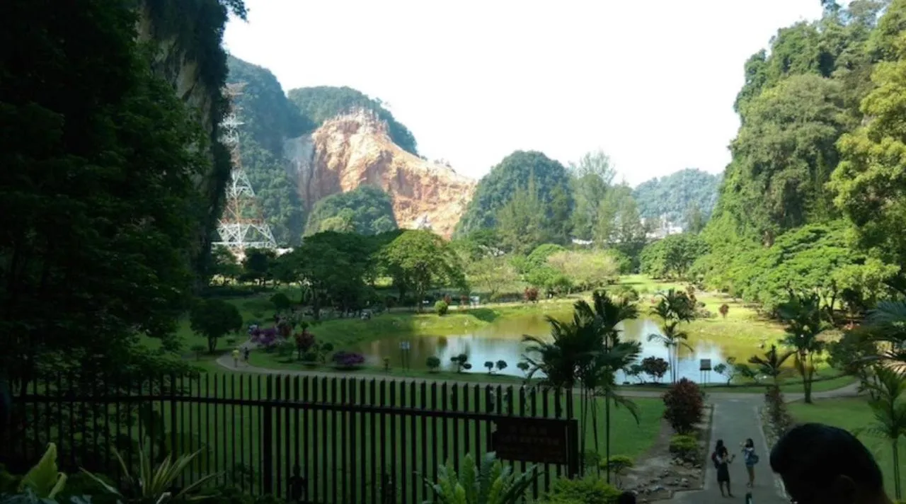 Nearby landmark in I Garden Hotel