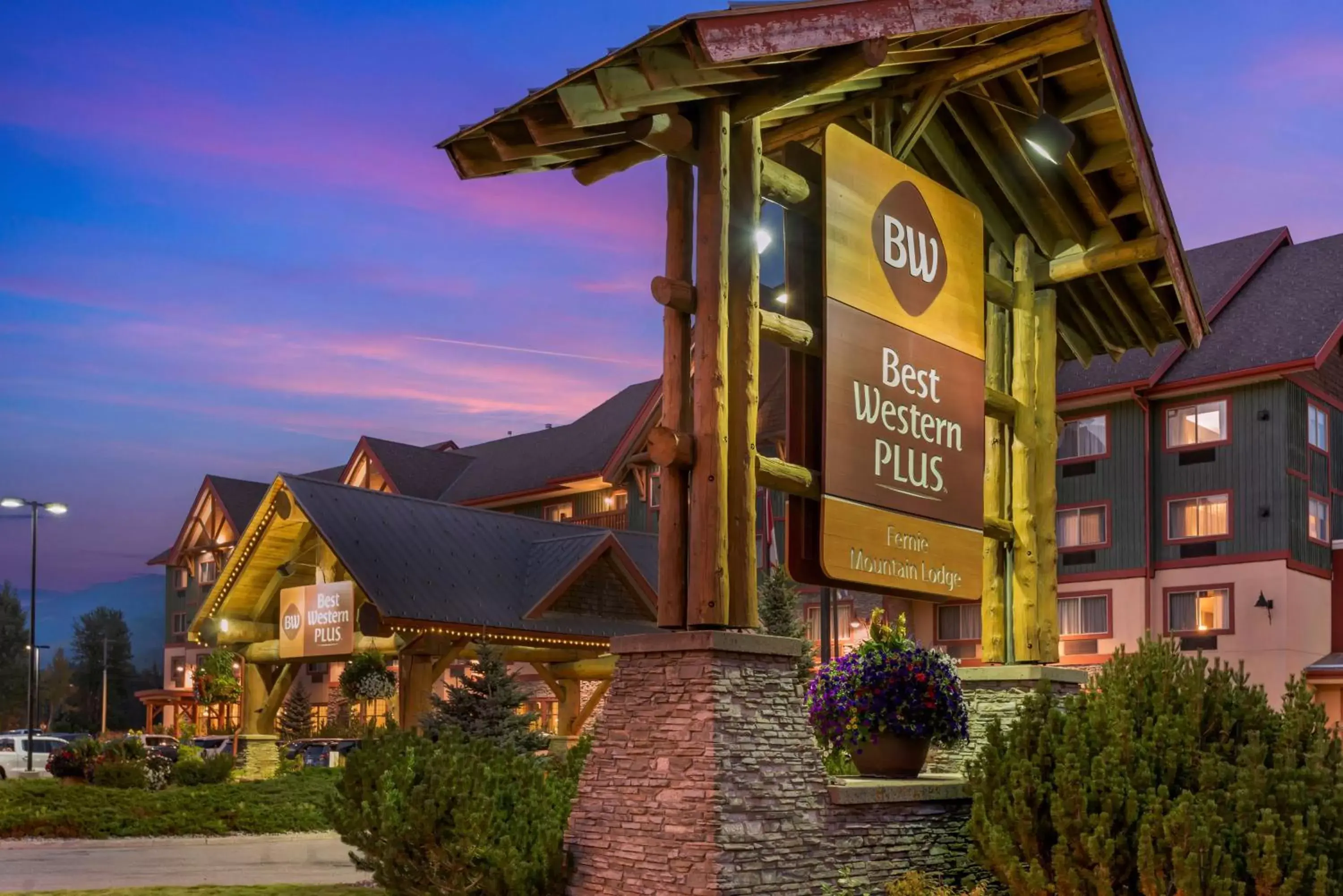 Property Building in Best Western Plus Fernie Mountain Lodge