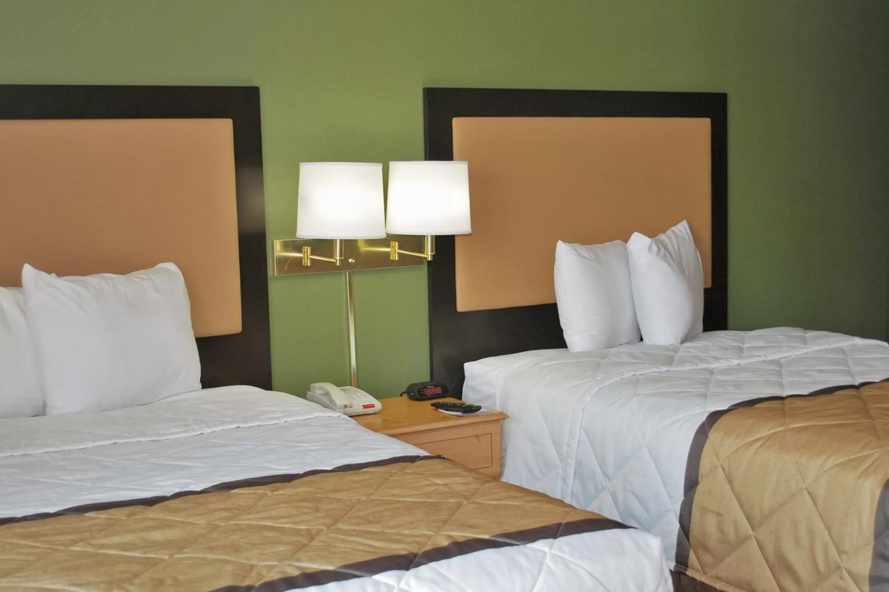 Bed in Extended Stay America Suites - Philadelphia - King of Prussia