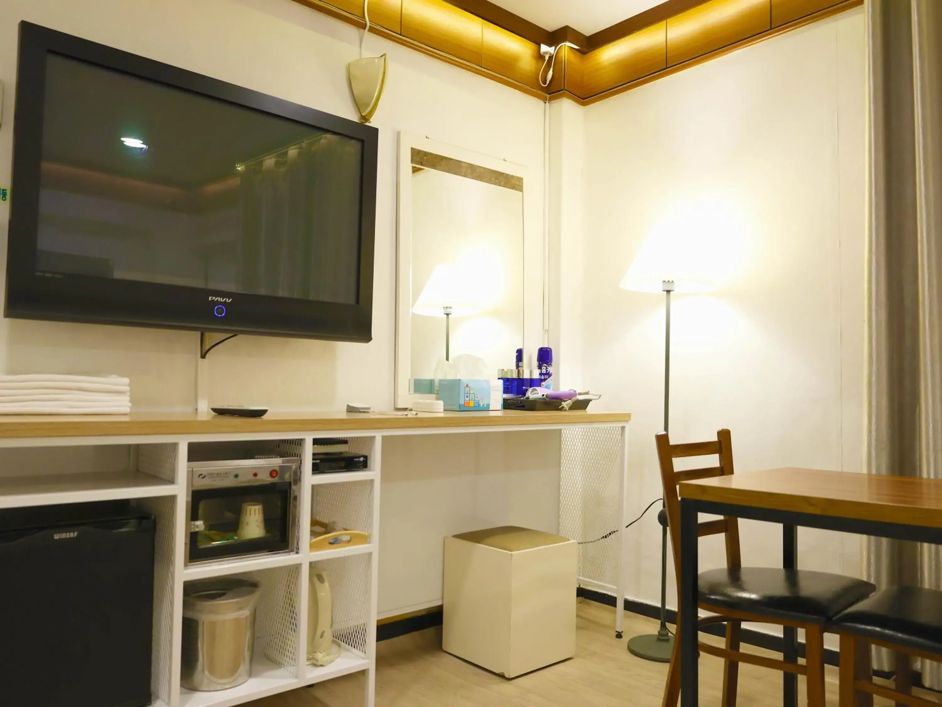 TV/Entertainment Center in Goodstay Andong Park Hotel