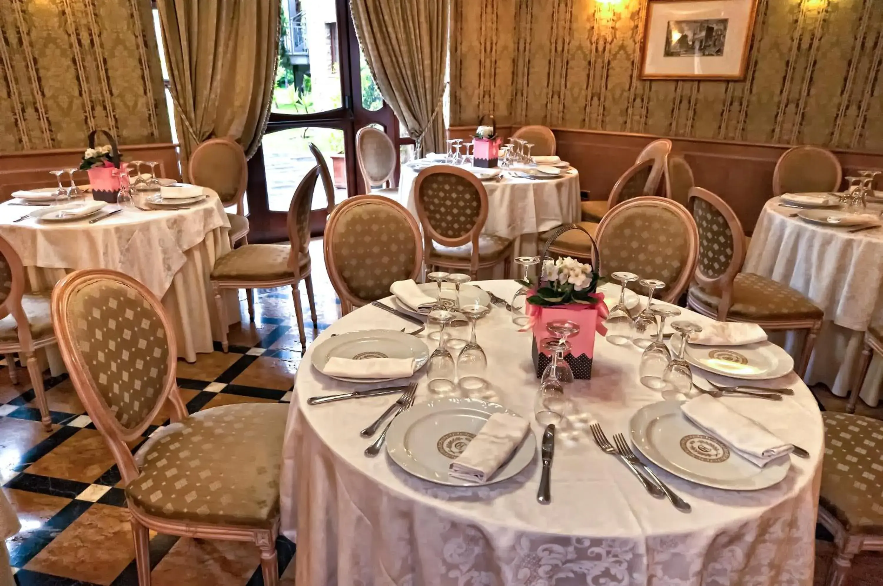 Restaurant/Places to Eat in Hotel Cilicia