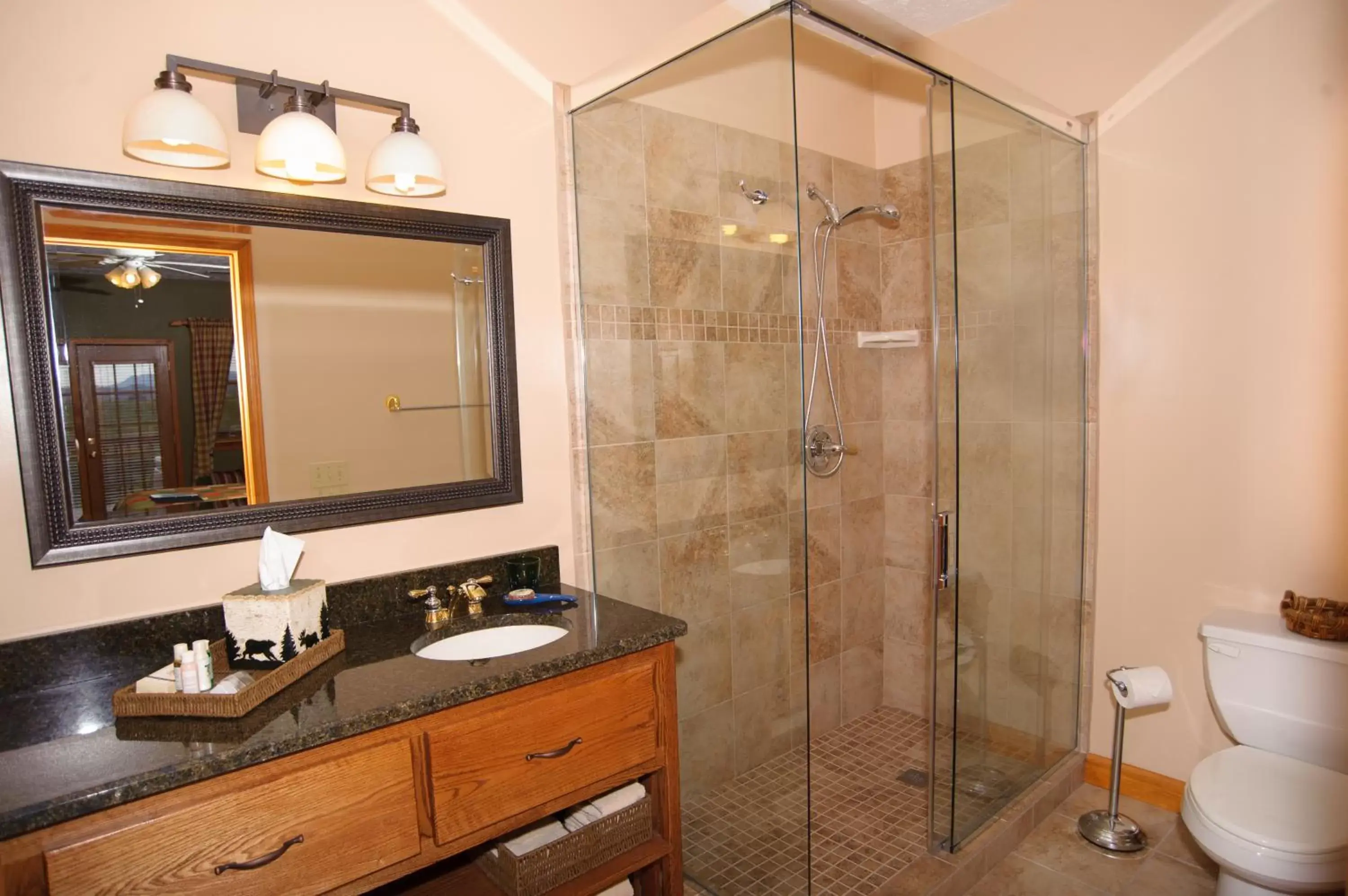 Bathroom in Berry Springs Lodge