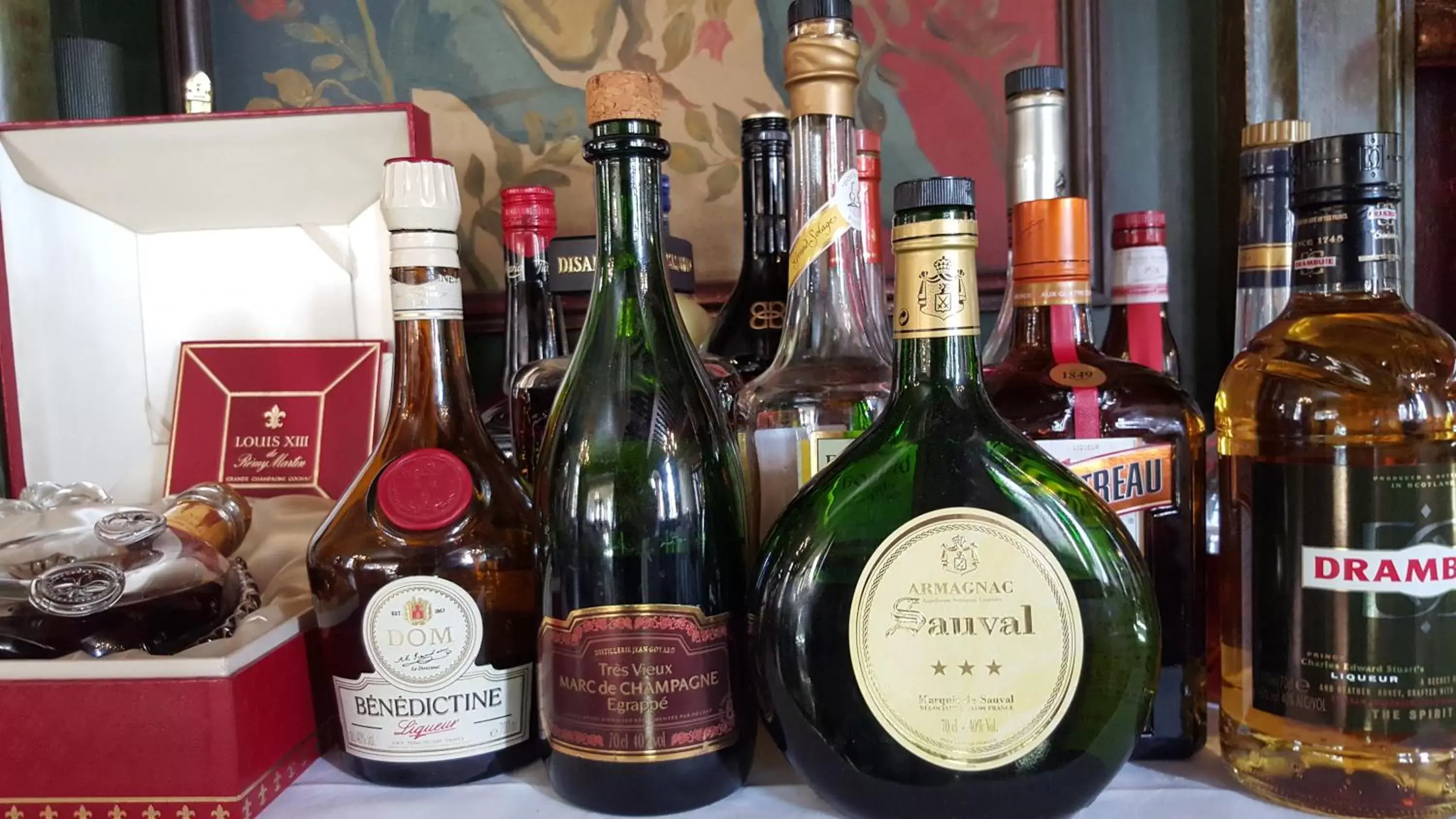 Alcoholic drinks in Hotel Duc De Bourgogne