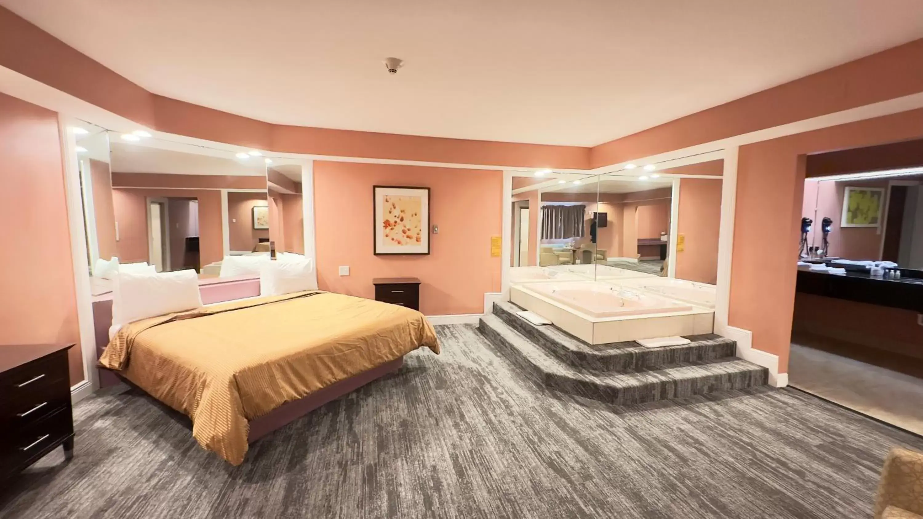 Hot Tub, Bed in Inn of the Dove Harrisburg-Hershey Romantic Suites Hot Tub, Bed in Inn of the Dove Harrisburg-Hershey Romantic Suites