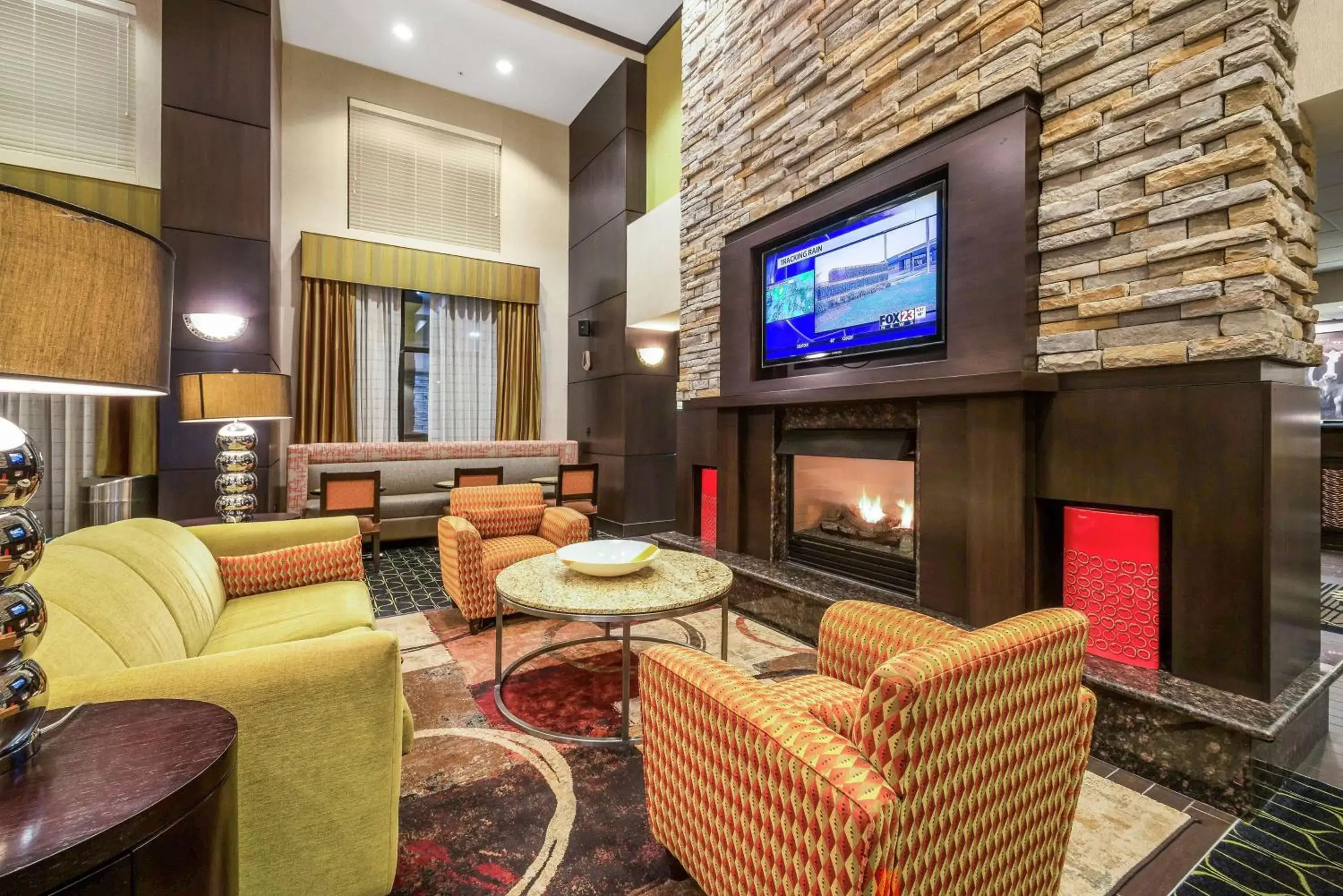 Lobby or reception, Seating Area in Hampton Inn and Suites Tulsa/Catoosa