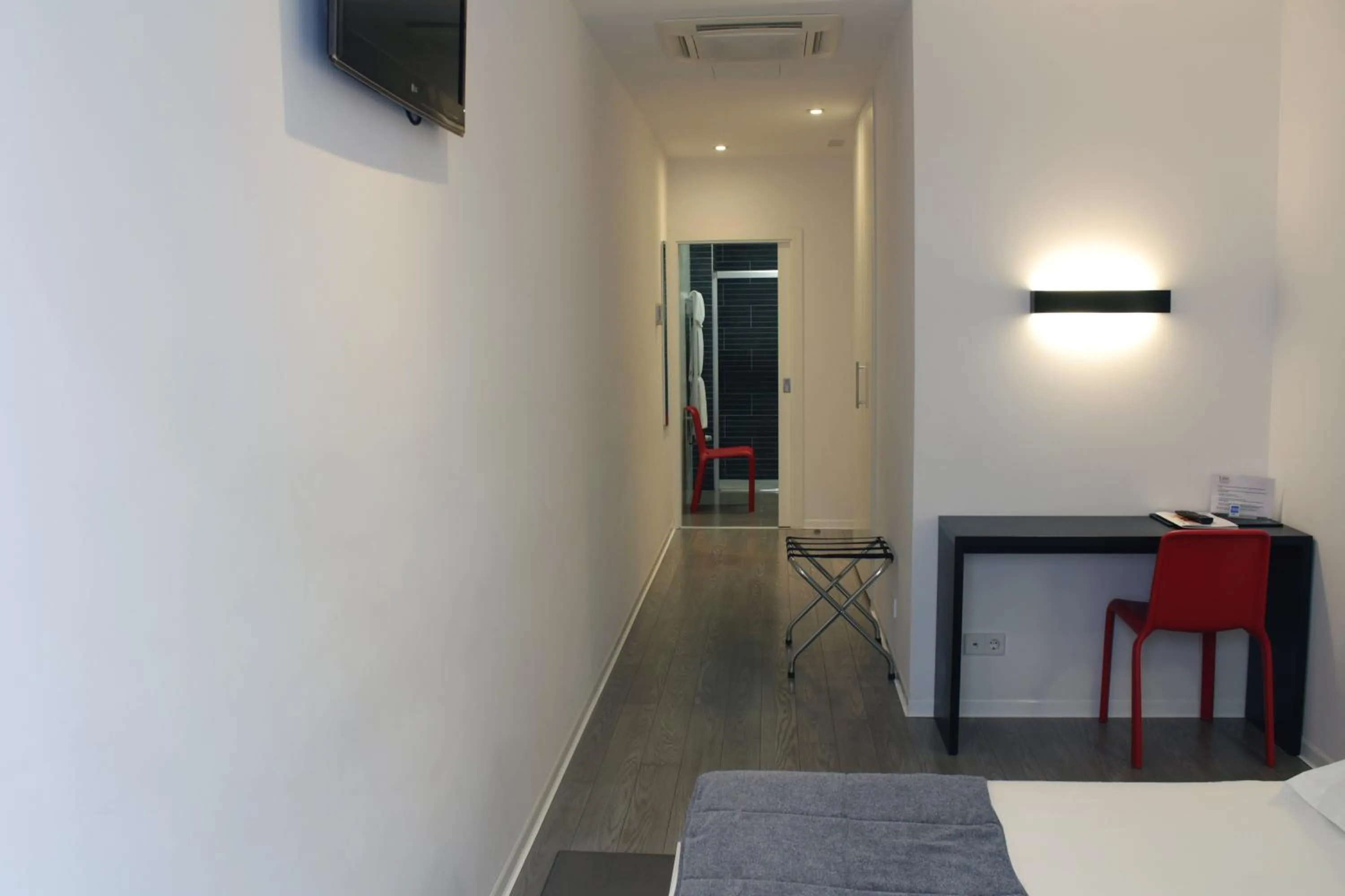 Photo of the whole room in Hotel Lois