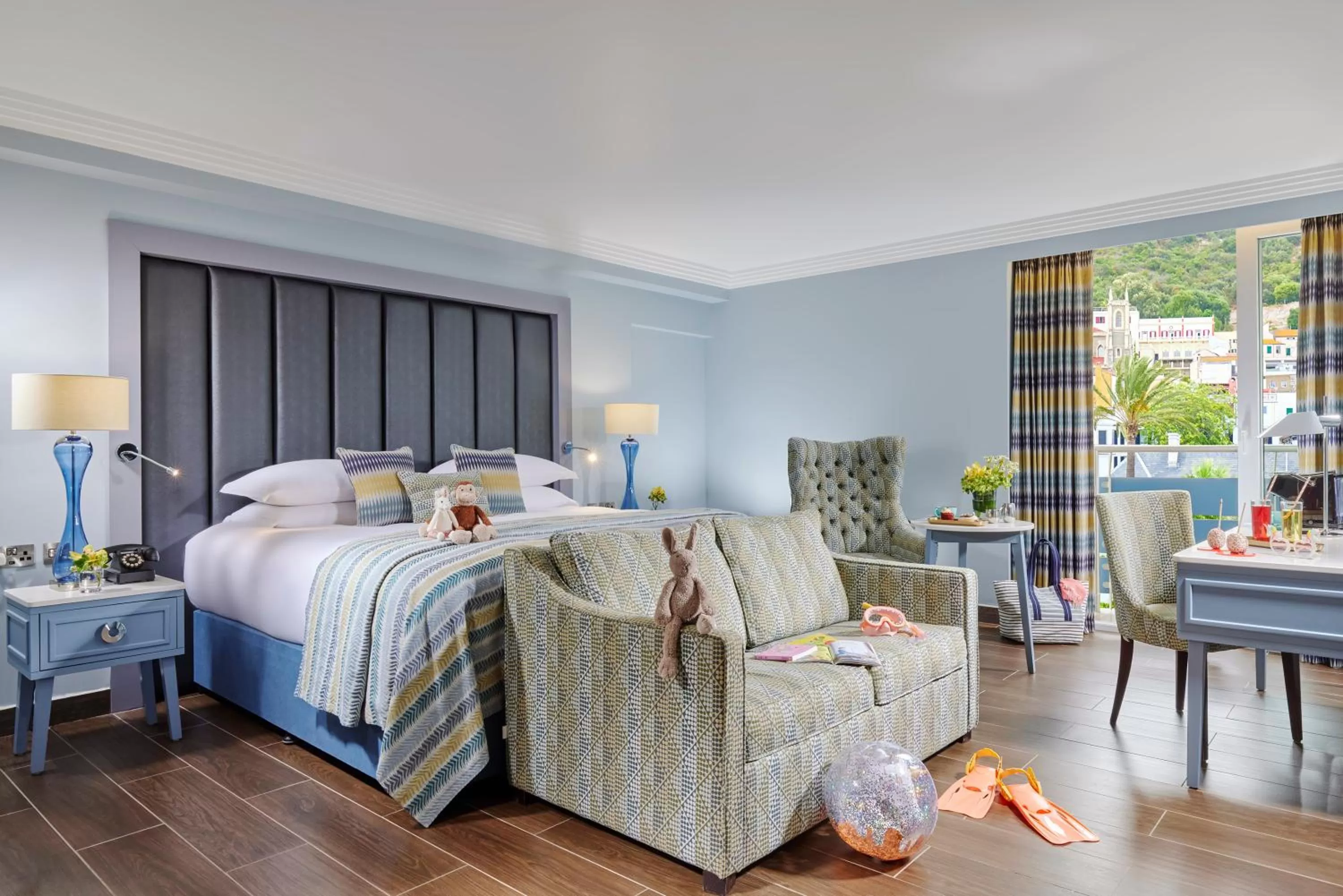 Bed in The Eliott Hotel