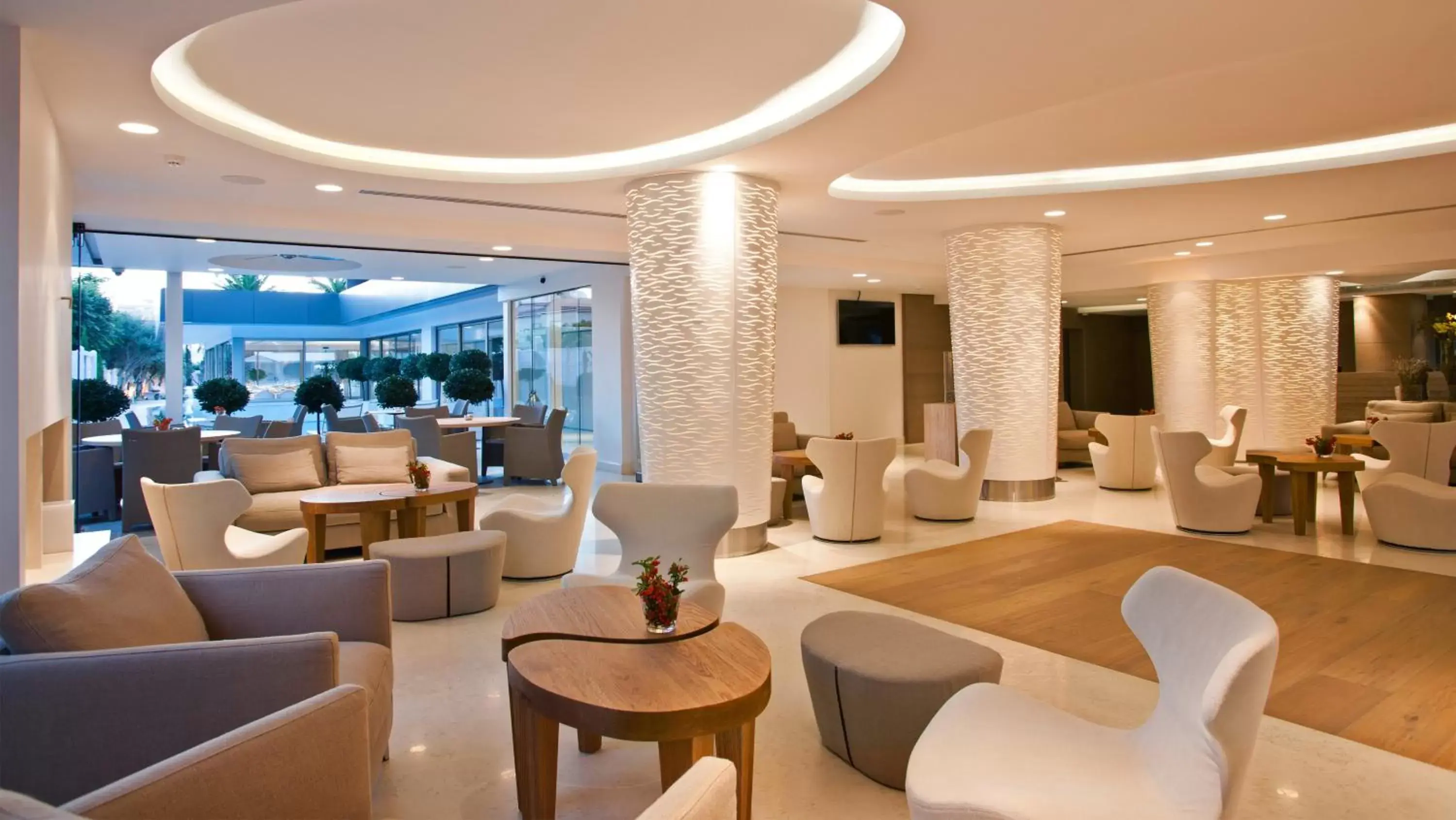 Lobby or reception, Lounge/Bar in Alasia Boutique Hotel