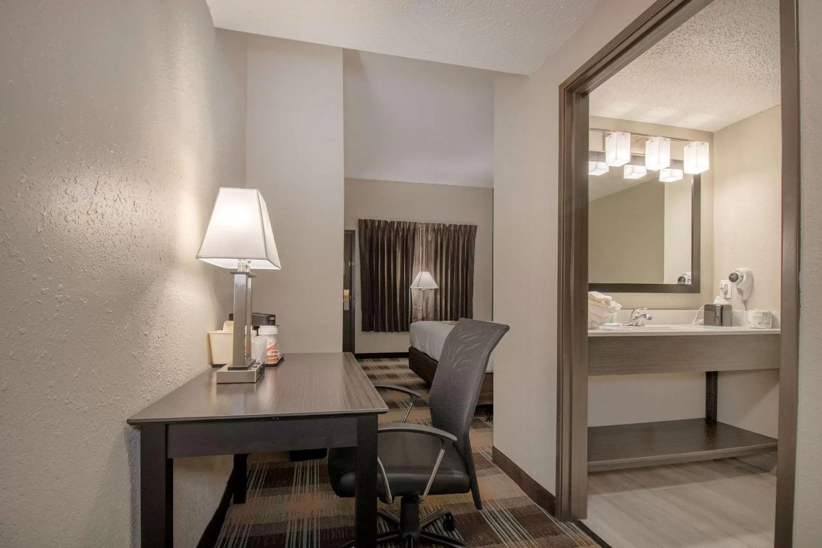 Queen Room - Accessible/Non-Smoking in Quality Inn Queen Room - Accessible/Non-Smoking in Quality Inn