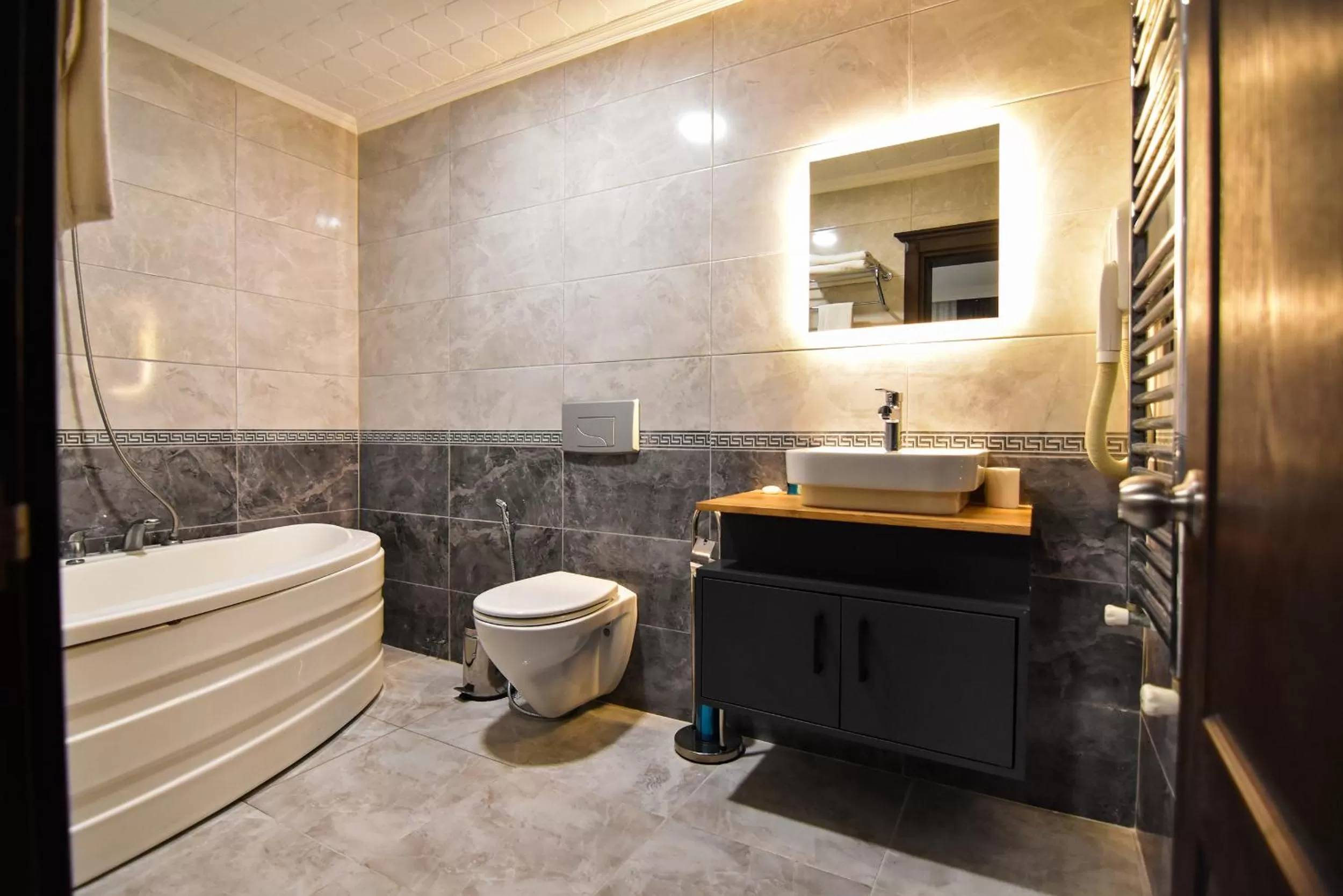 Bathroom in Sandal Otel