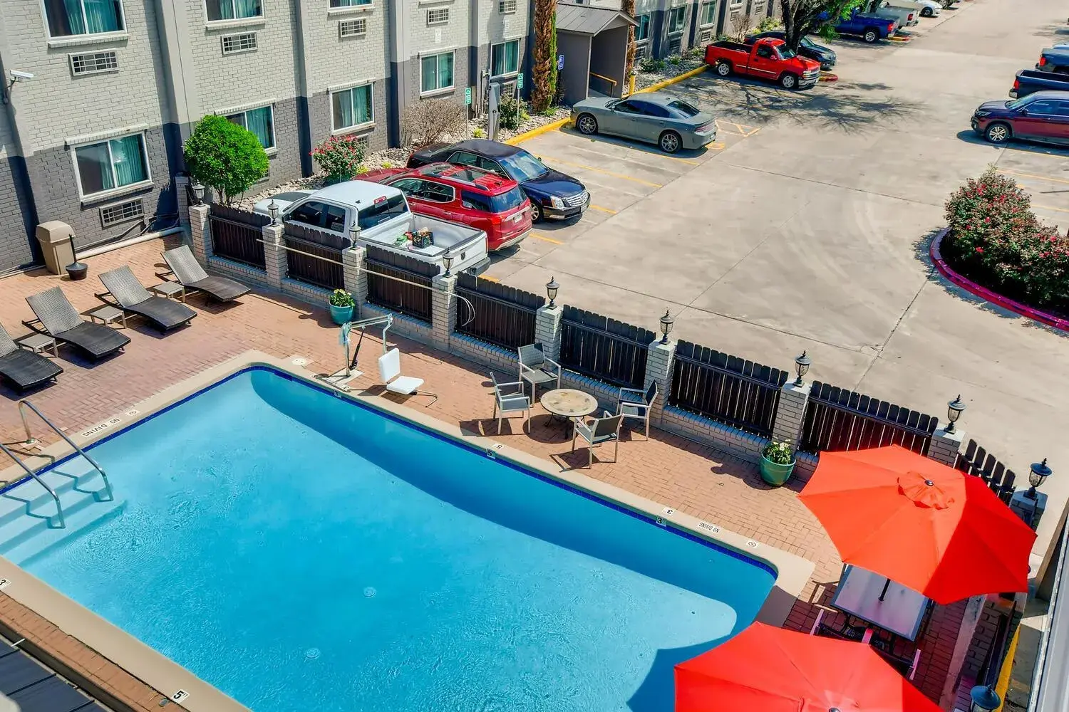 Pool View in Orangewood Inn and Suites Midtown