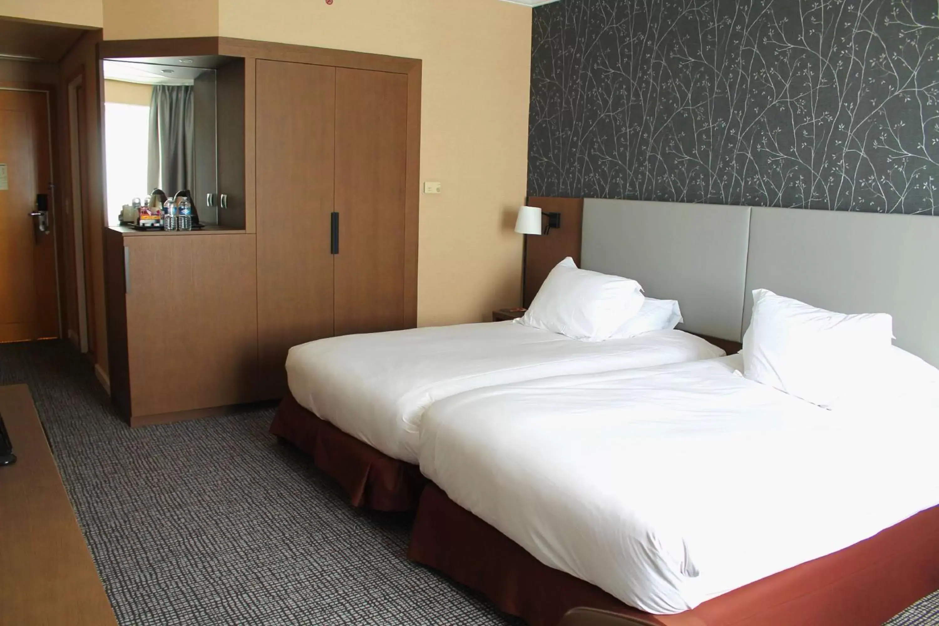 Bed in Hilton Paris Charles De Gaulle Airport