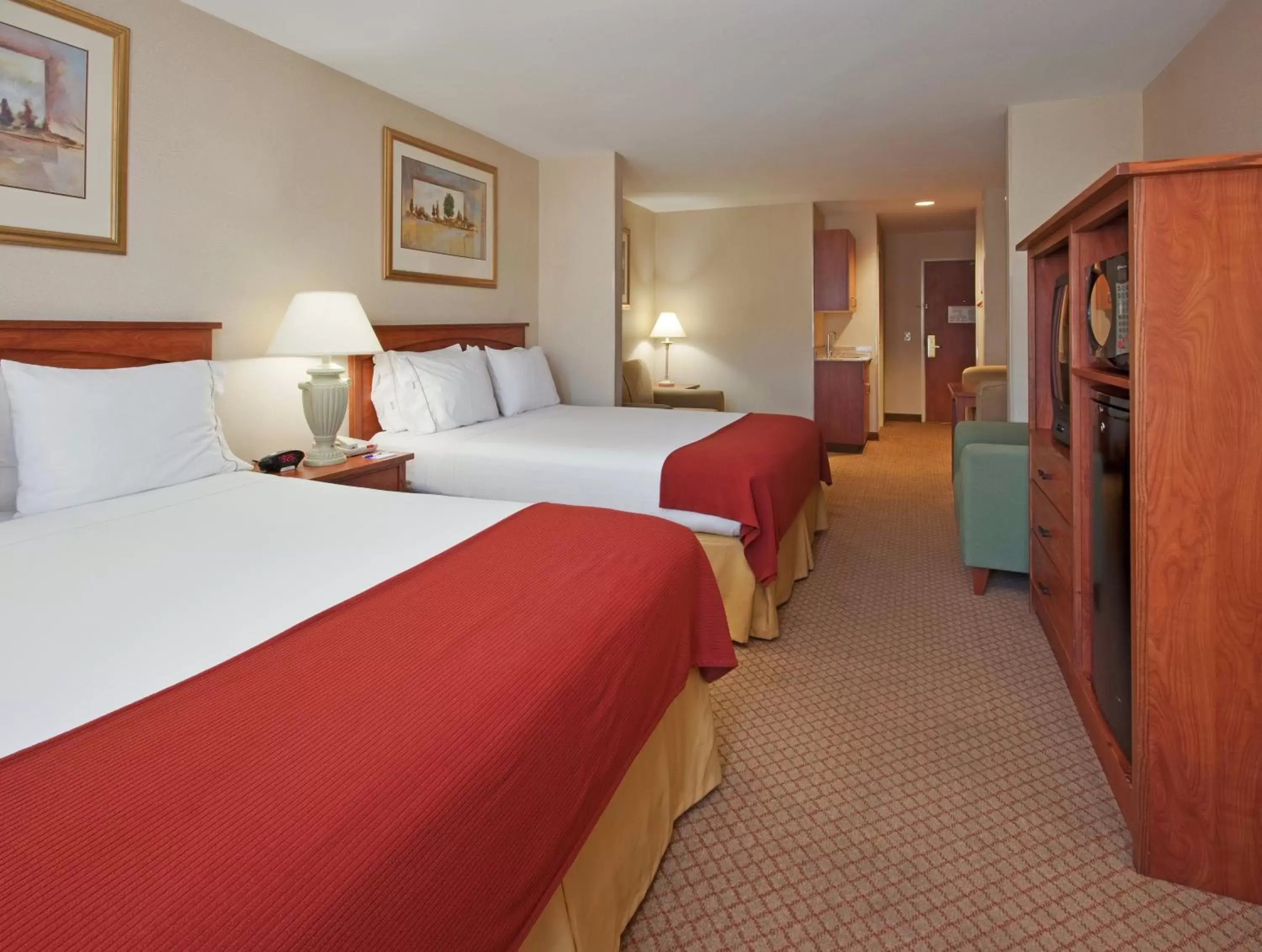 Bedroom, Bed in Holiday Inn Express Hotel & Suites Carson City, an IHG Hotel