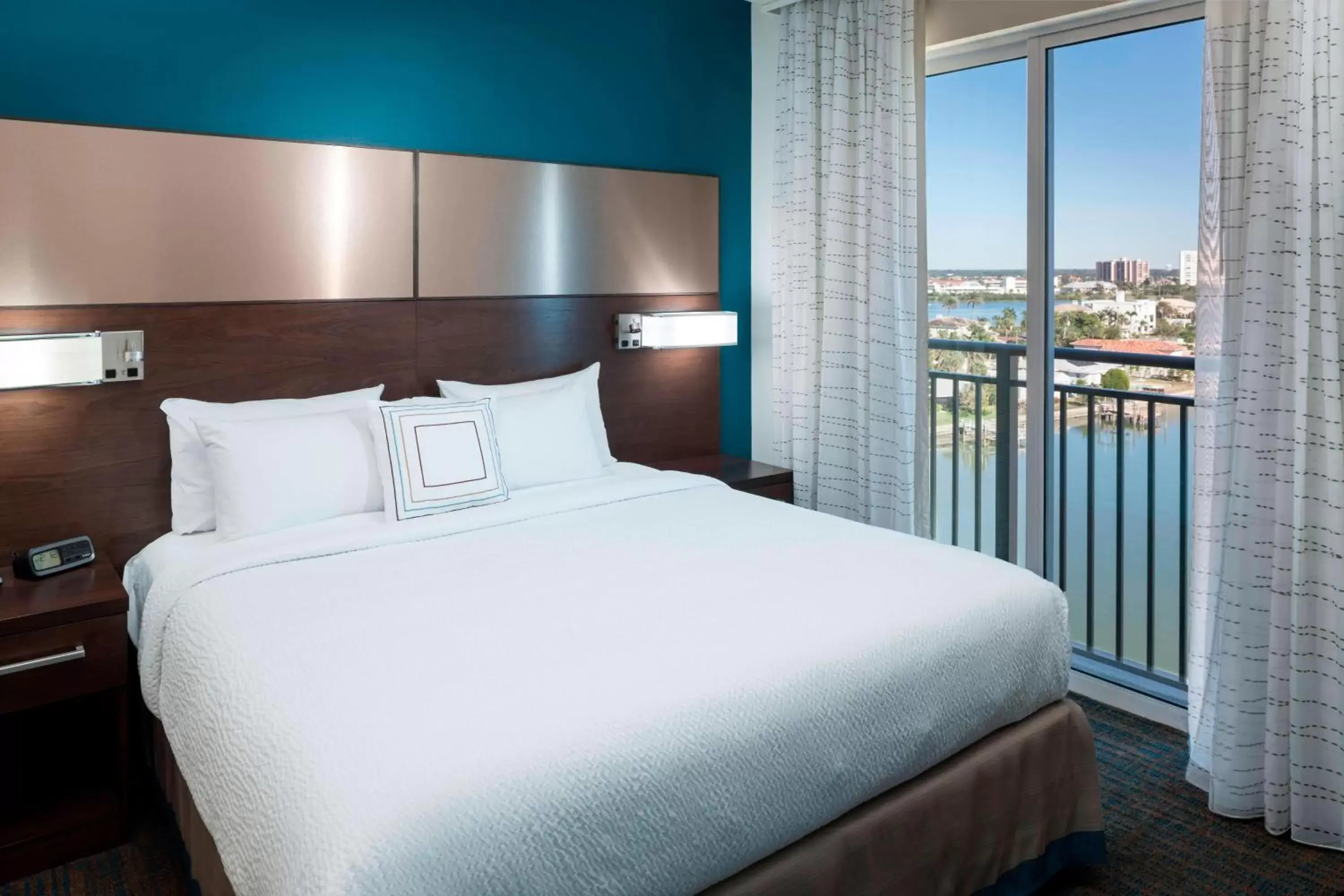 Bedroom, Bed in Residence Inn by Marriott Clearwater Beach