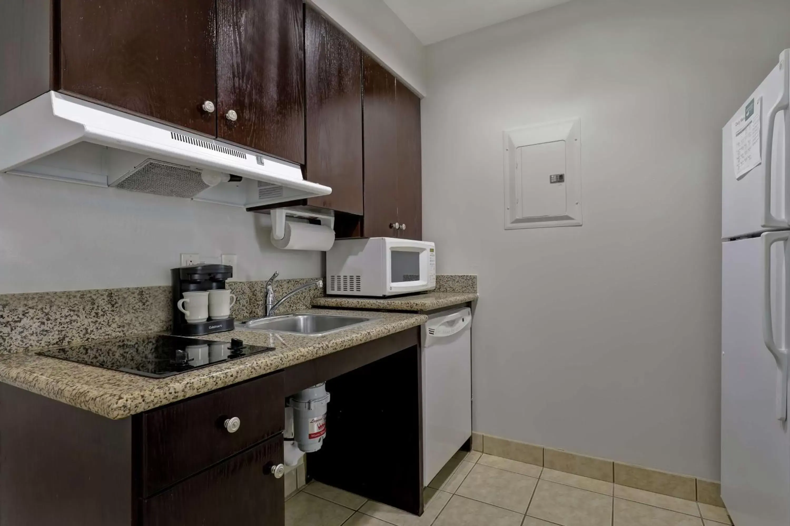 Kitchen or kitchenette, Kitchen/Kitchenette in Homewood Suites by Hilton McAllen