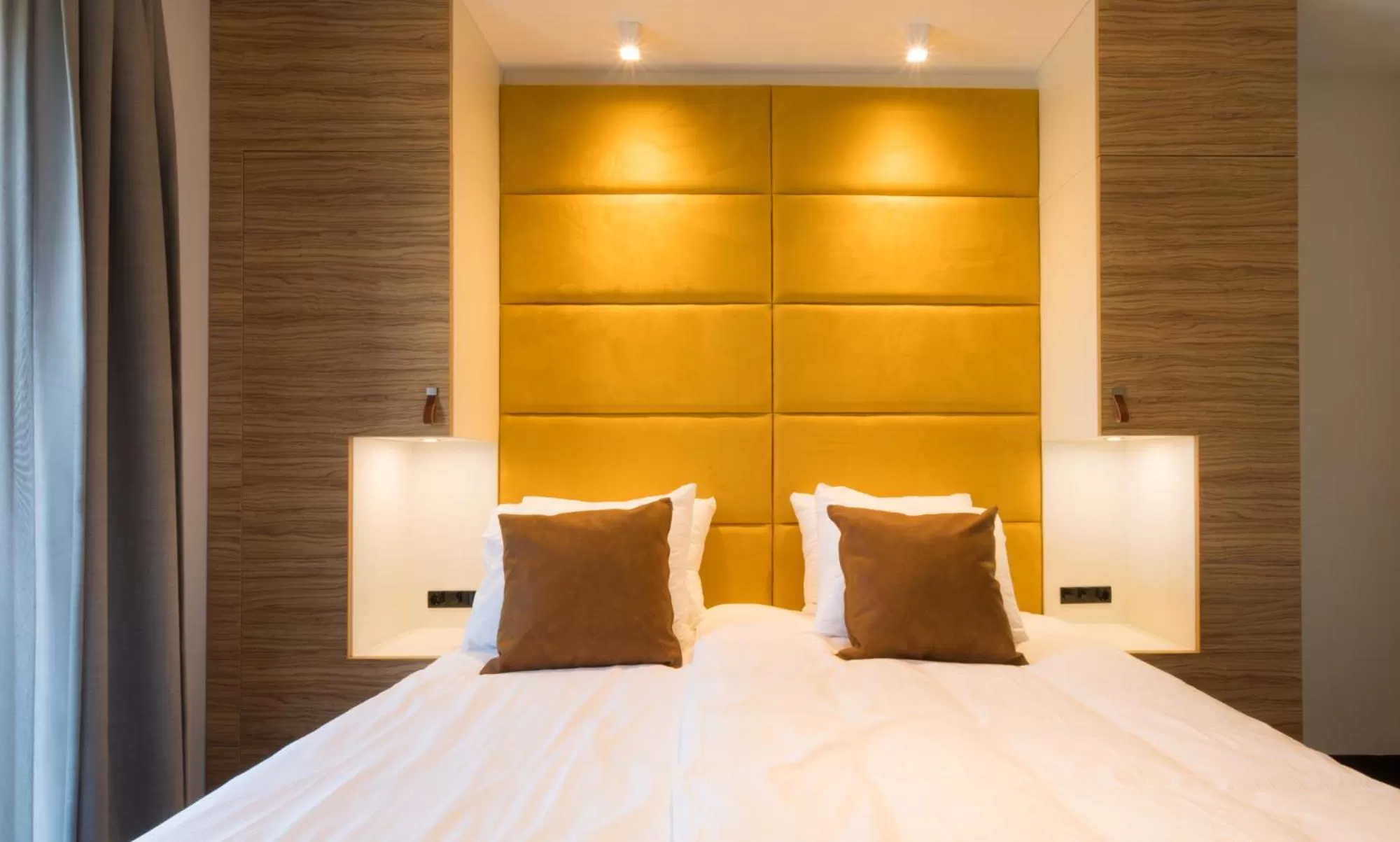 Bed in Hotel Kaap West I Kloeg Collection