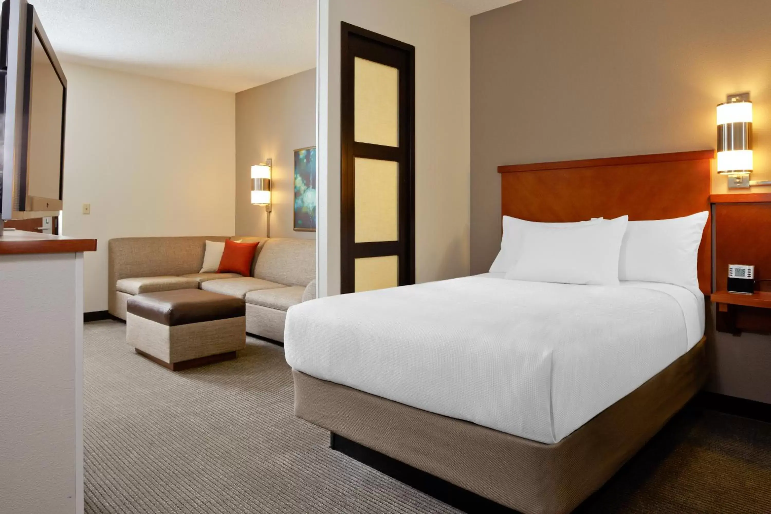 Bedroom, Bed in Hyatt Place Orlando Airport